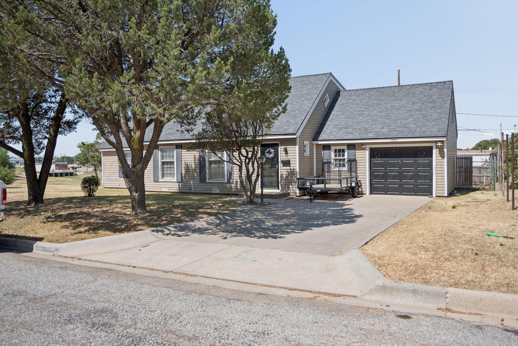 1201 Hamilton Street Property Photo 1