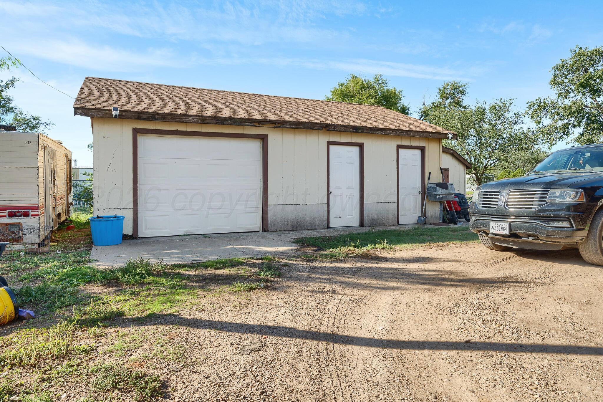 1007 W Main Street Property Photo 5
