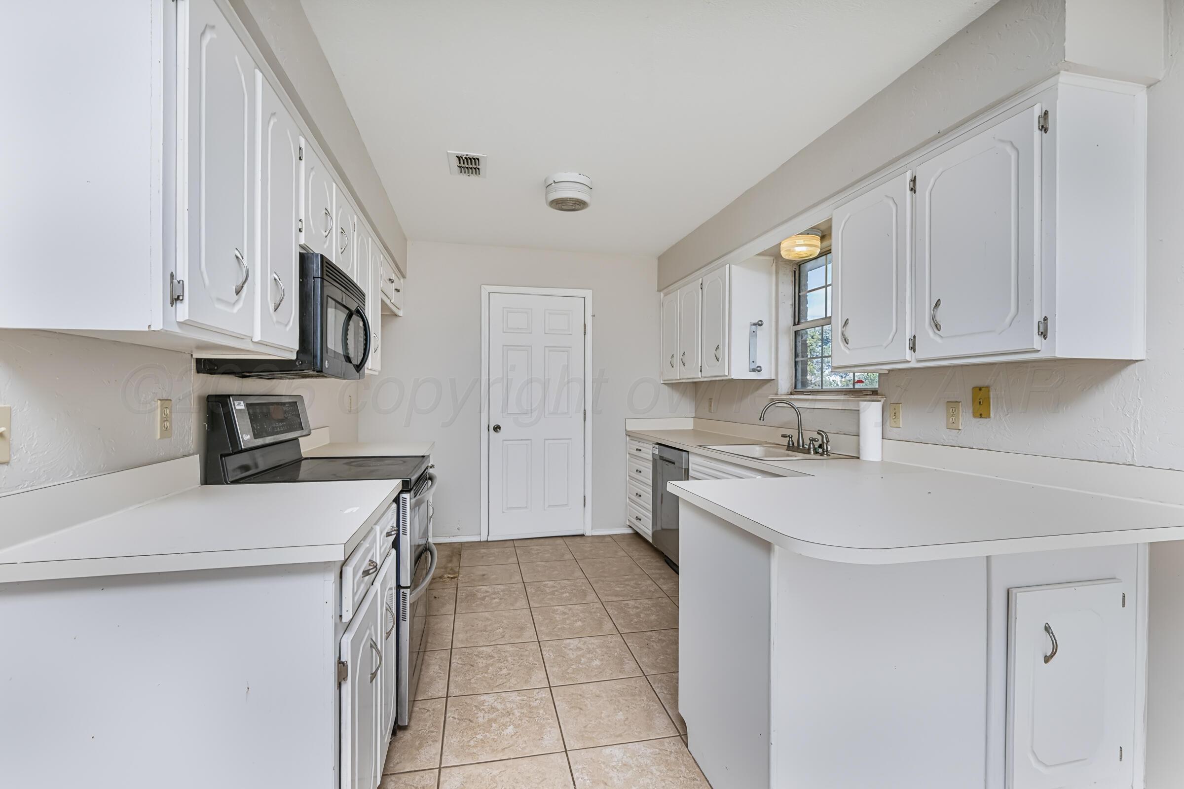 7801 Bushland Road Property Photo 16
