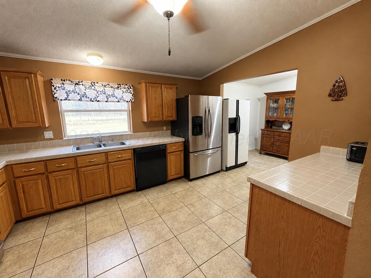 1100 Avenue A Property Photo 8