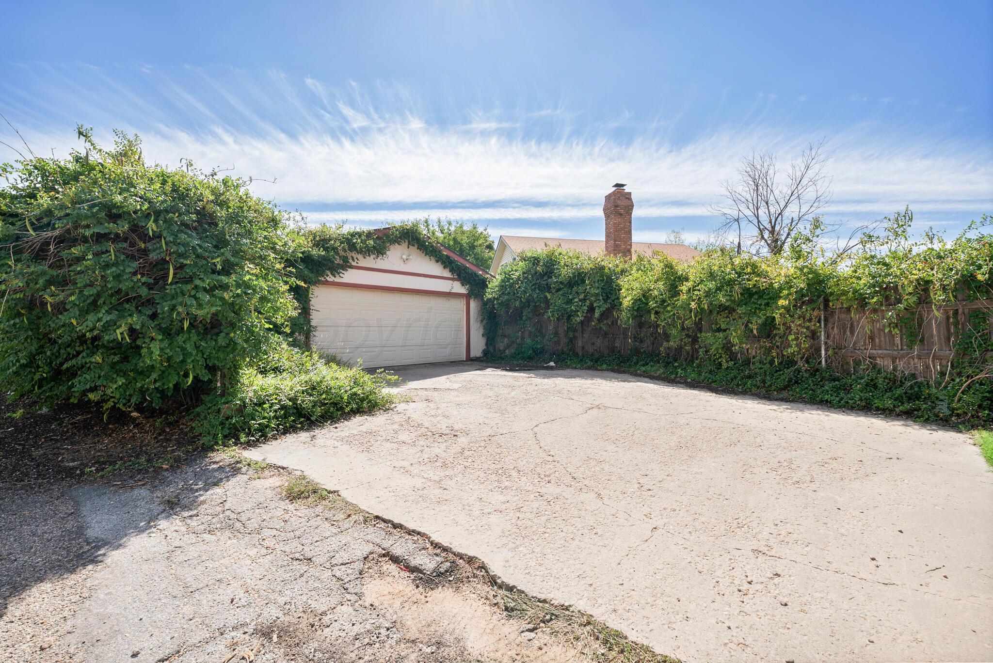 3313 Whitecotton Place Property Photo 2