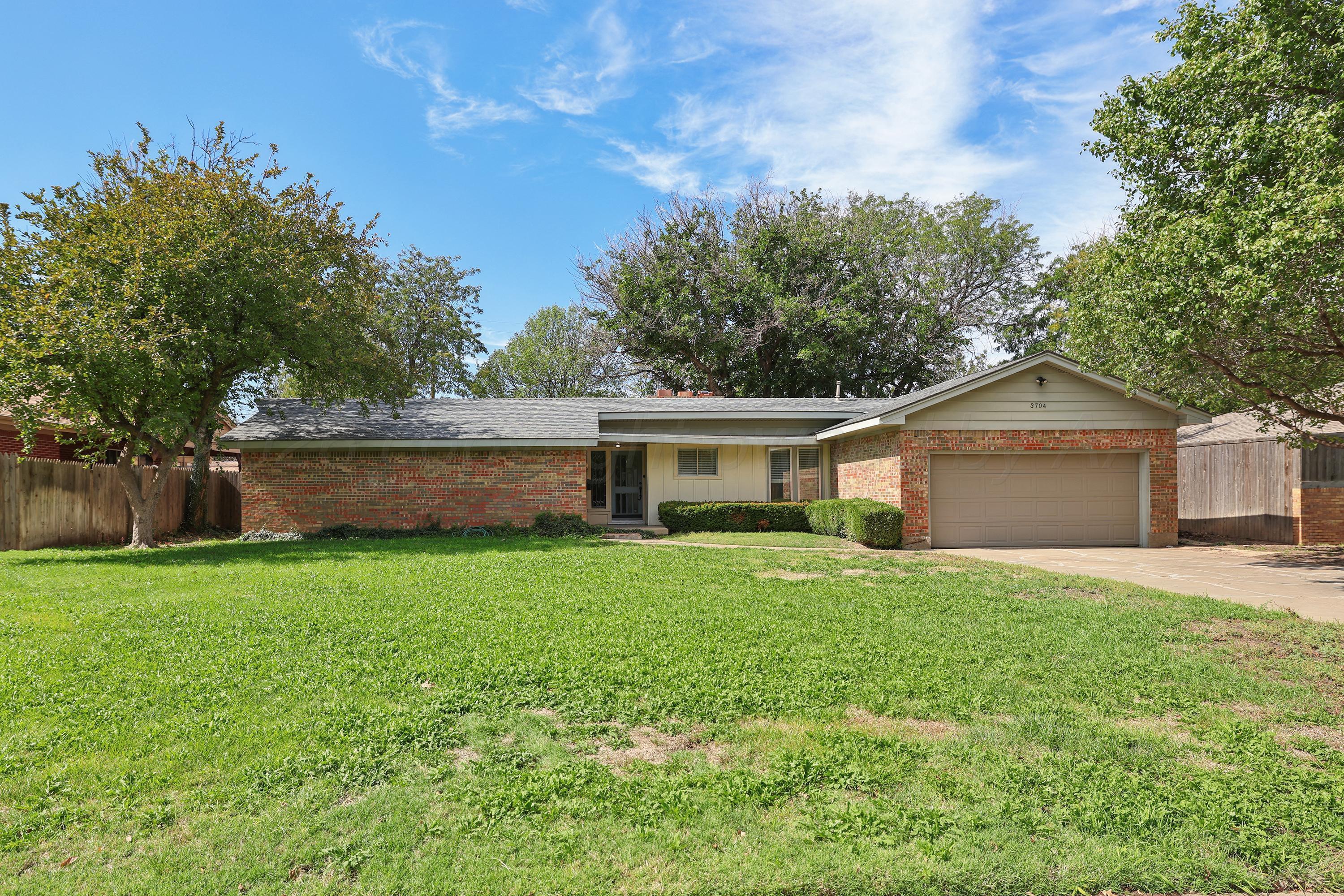 3704 PARAMOUNT Property Photo 1