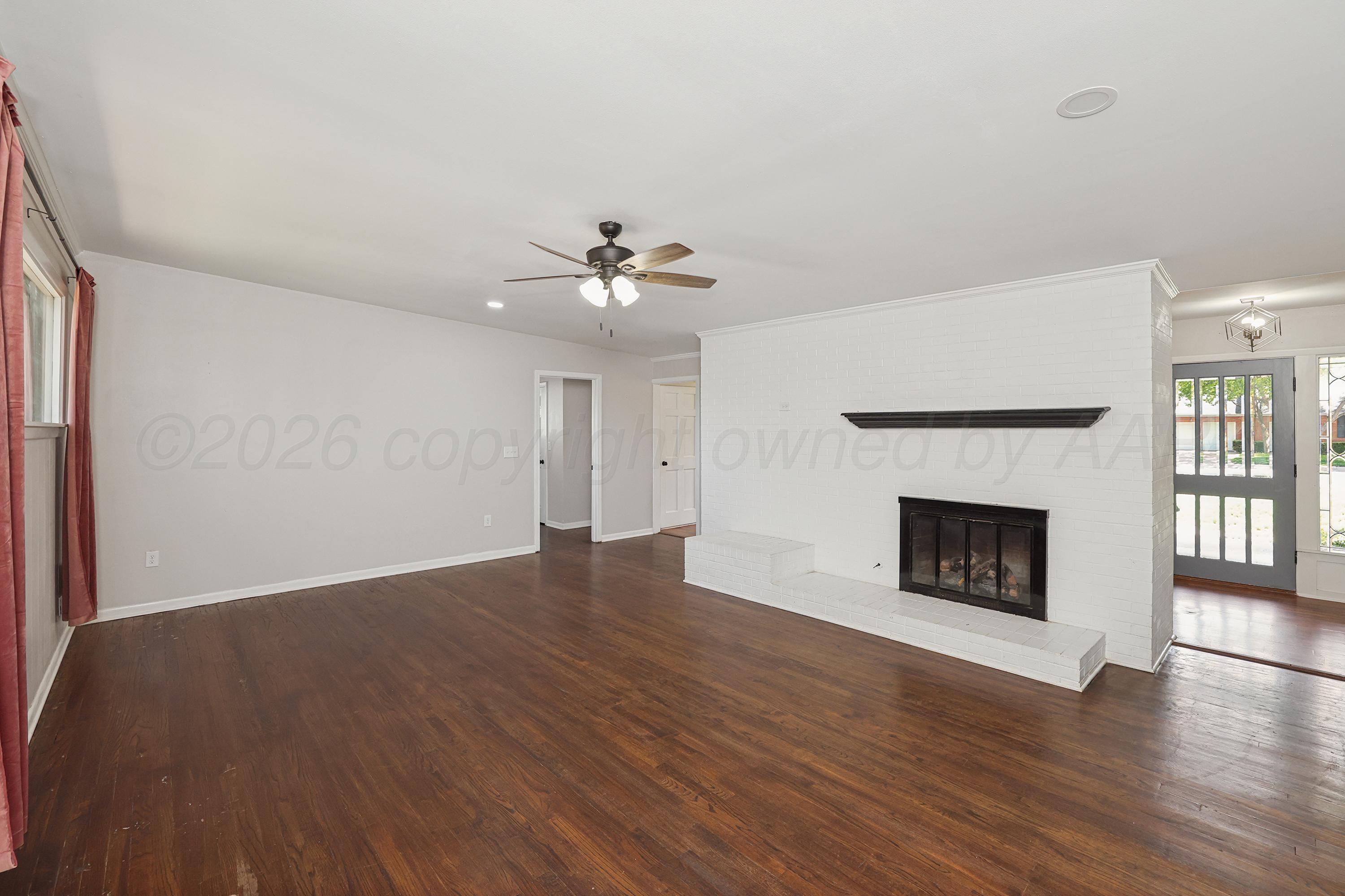3704 Paramount Property Photo 5