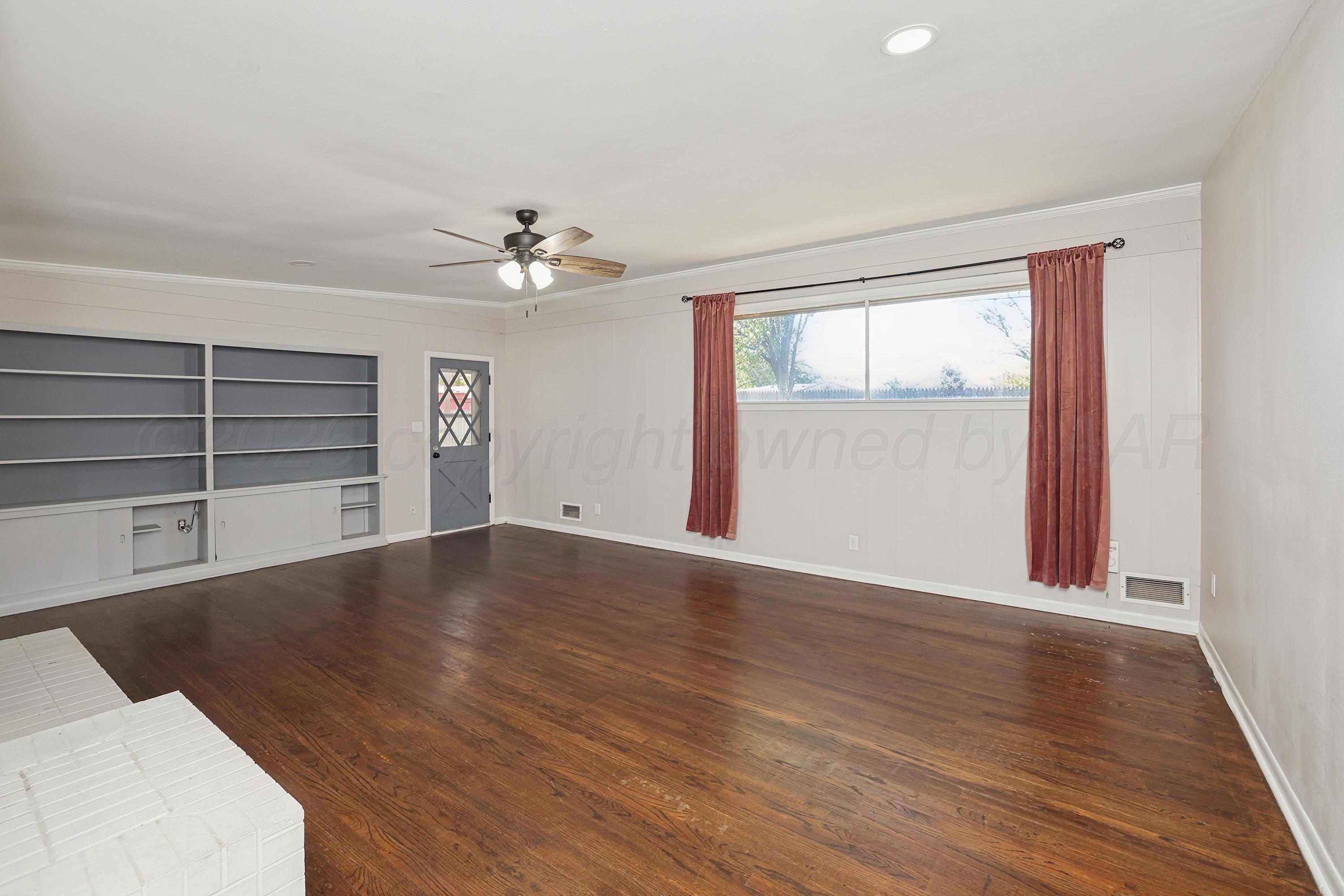 3704 Paramount Property Photo 7
