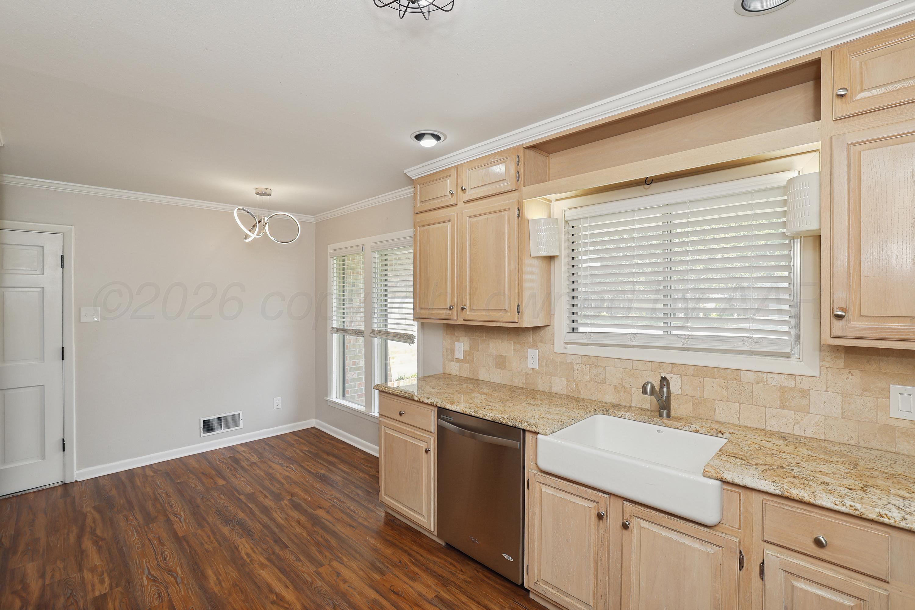 3704 Paramount Property Photo 11