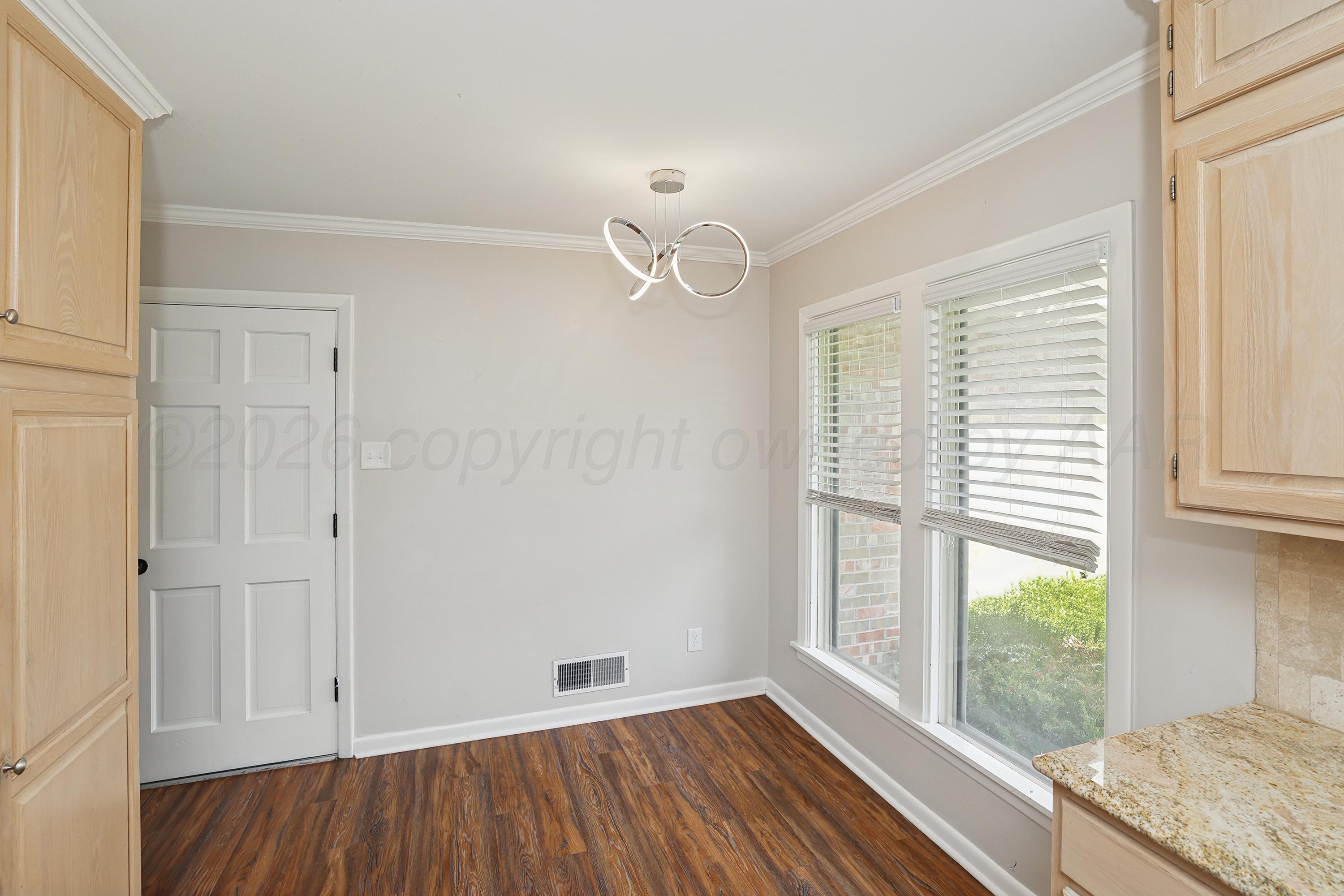 3704 Paramount Property Photo 12