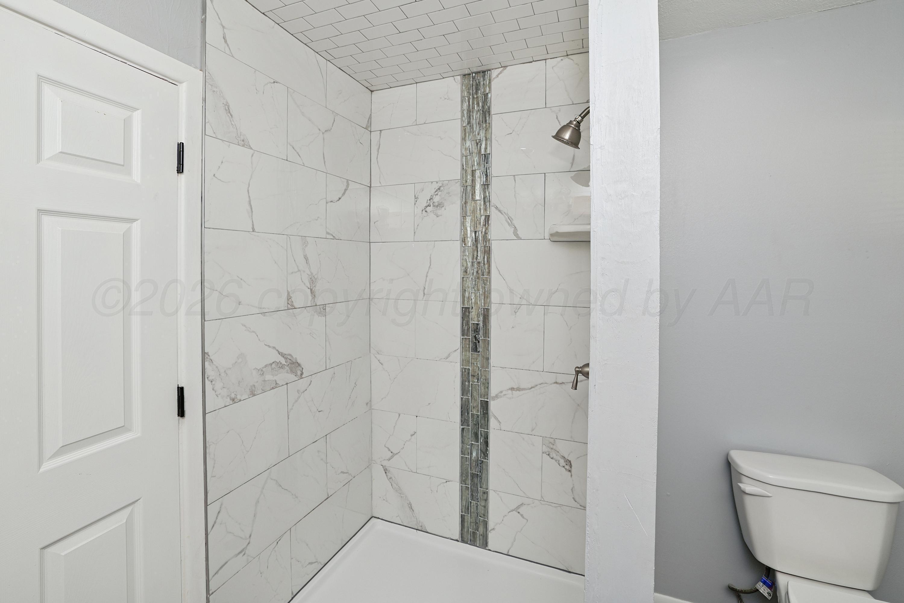 3704 Paramount Property Photo 17