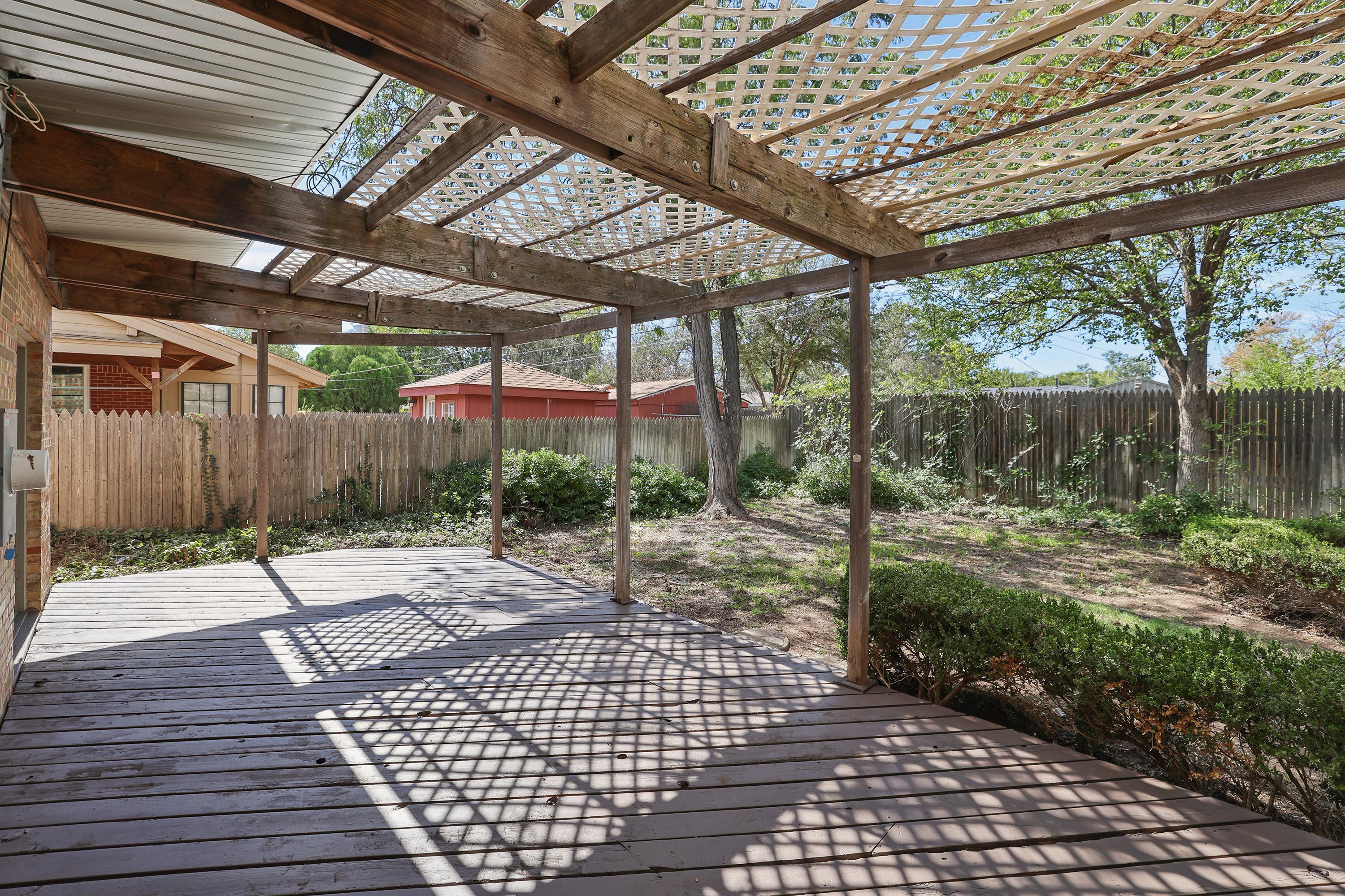 3704 Paramount Property Photo 27