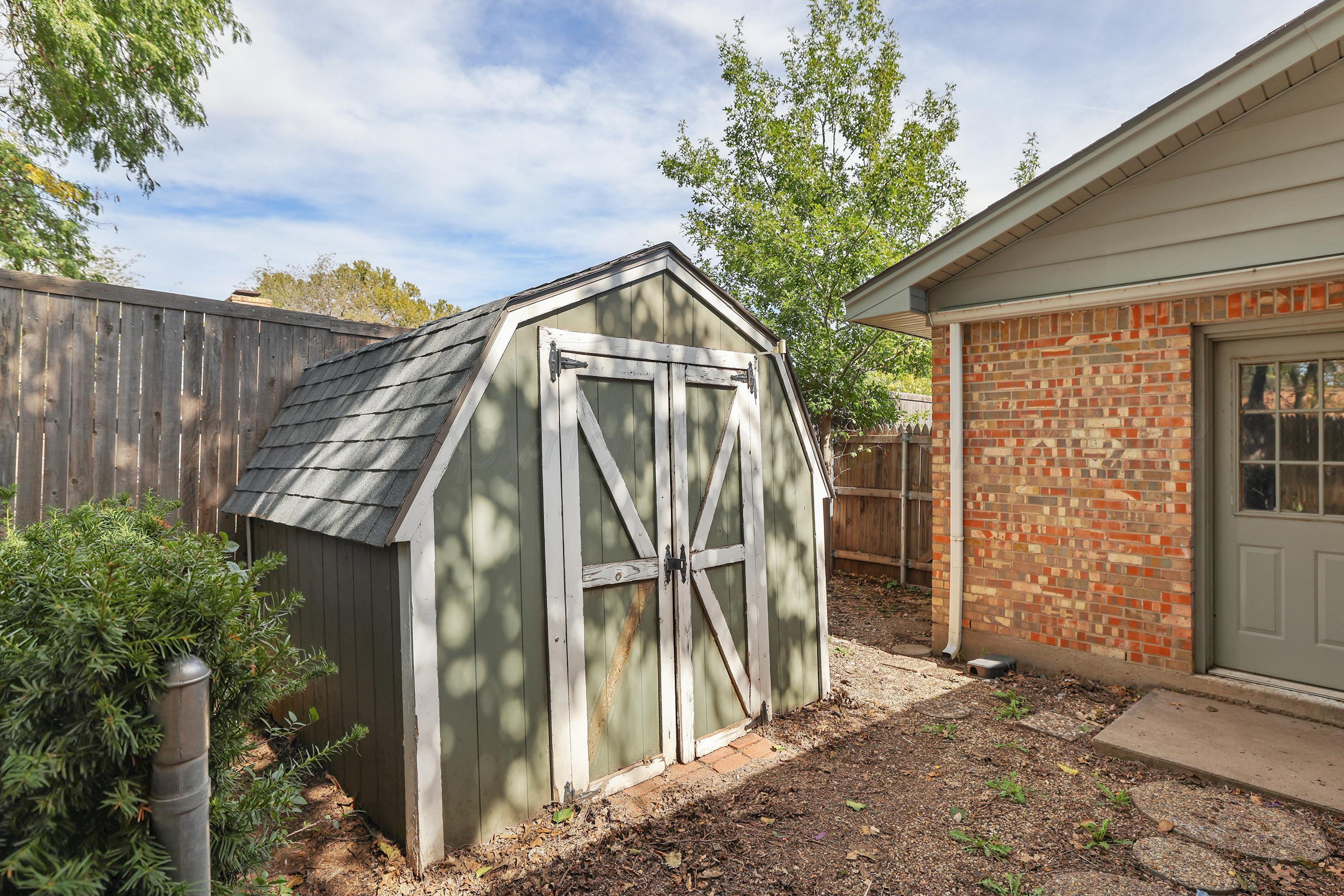 3704 Paramount Property Photo 32