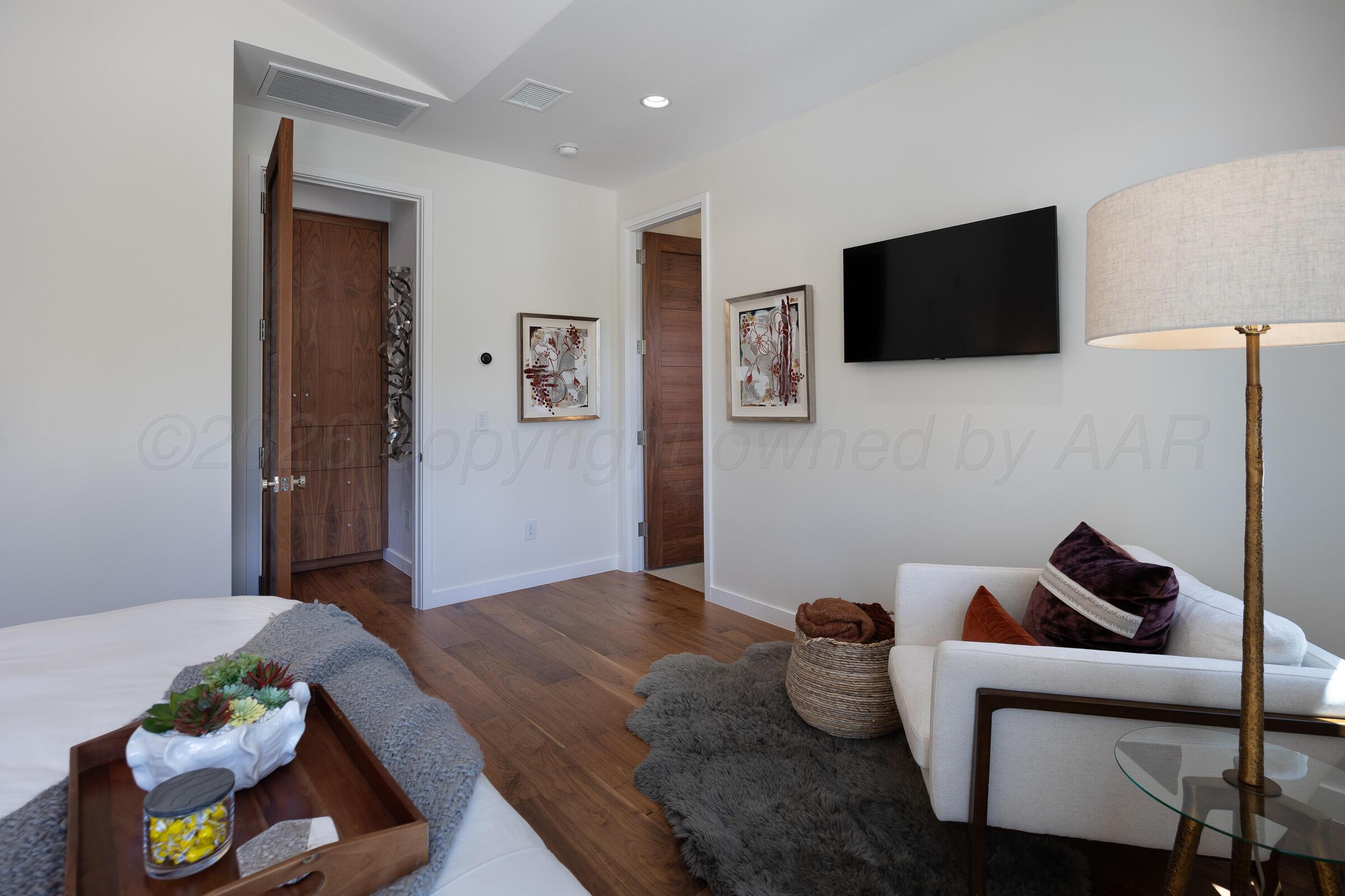7904 Valcour Drive Property Photo 46