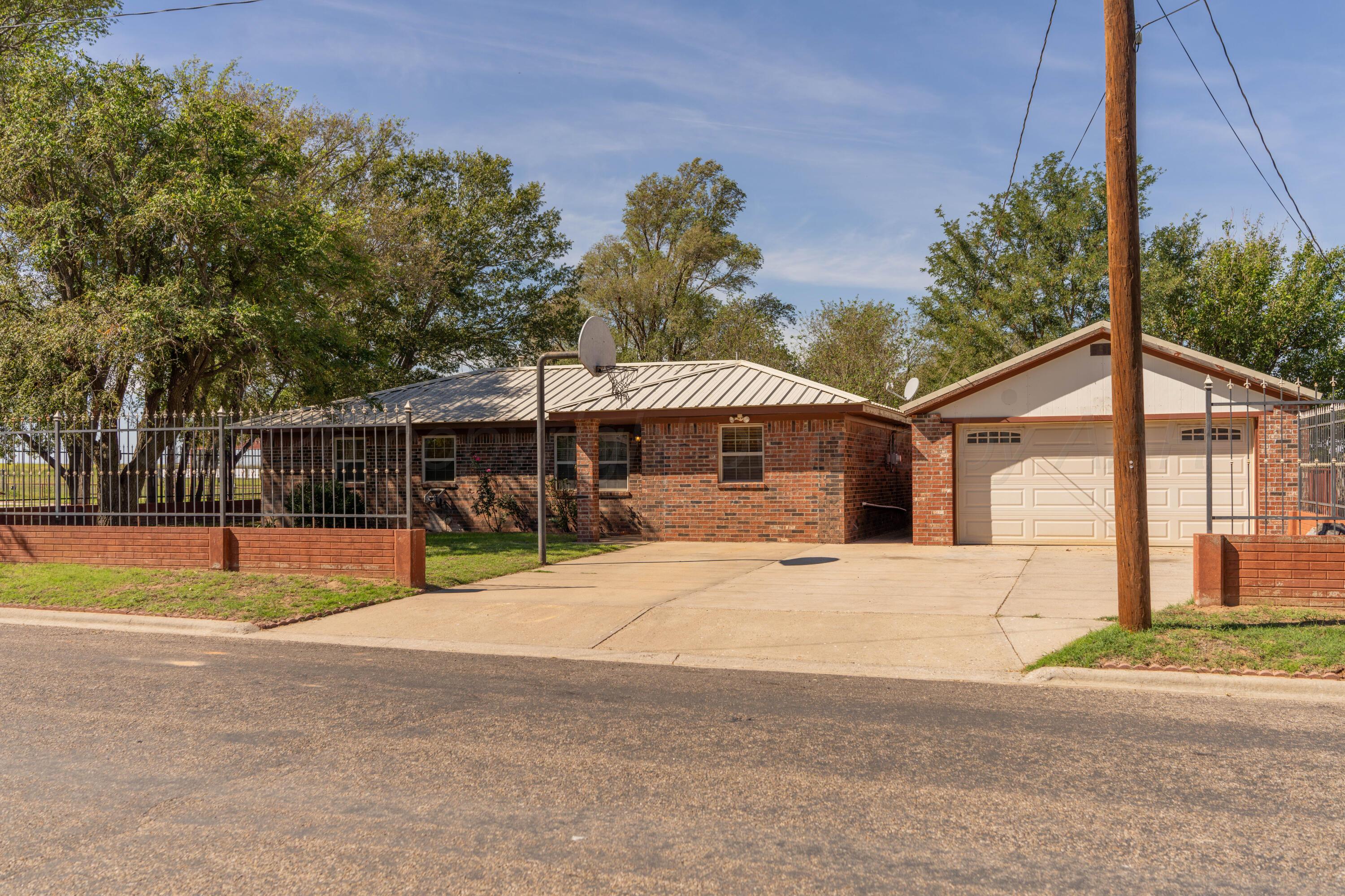 516 S Osage Street Property Photo 1