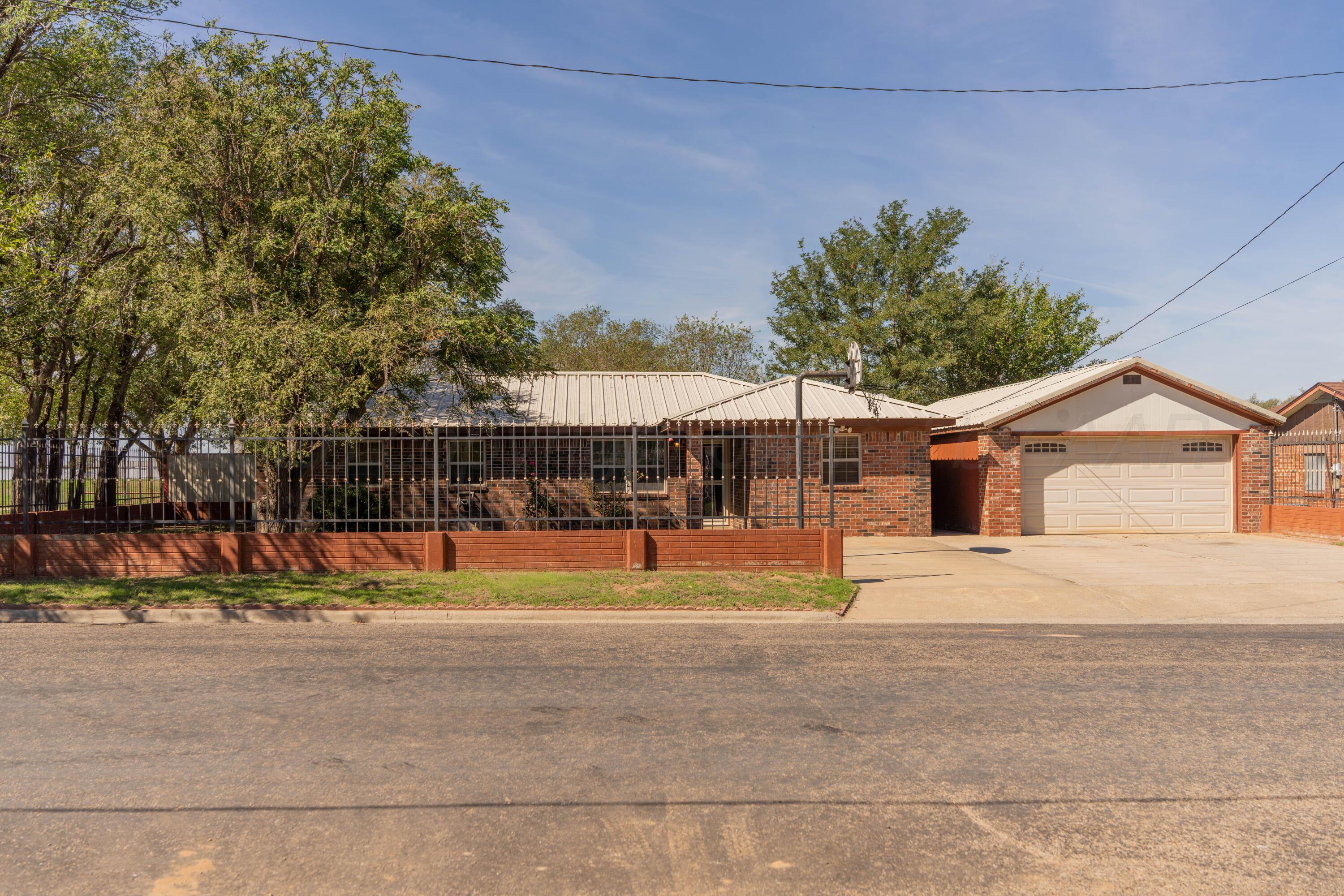 516 S Osage Street Property Photo 2