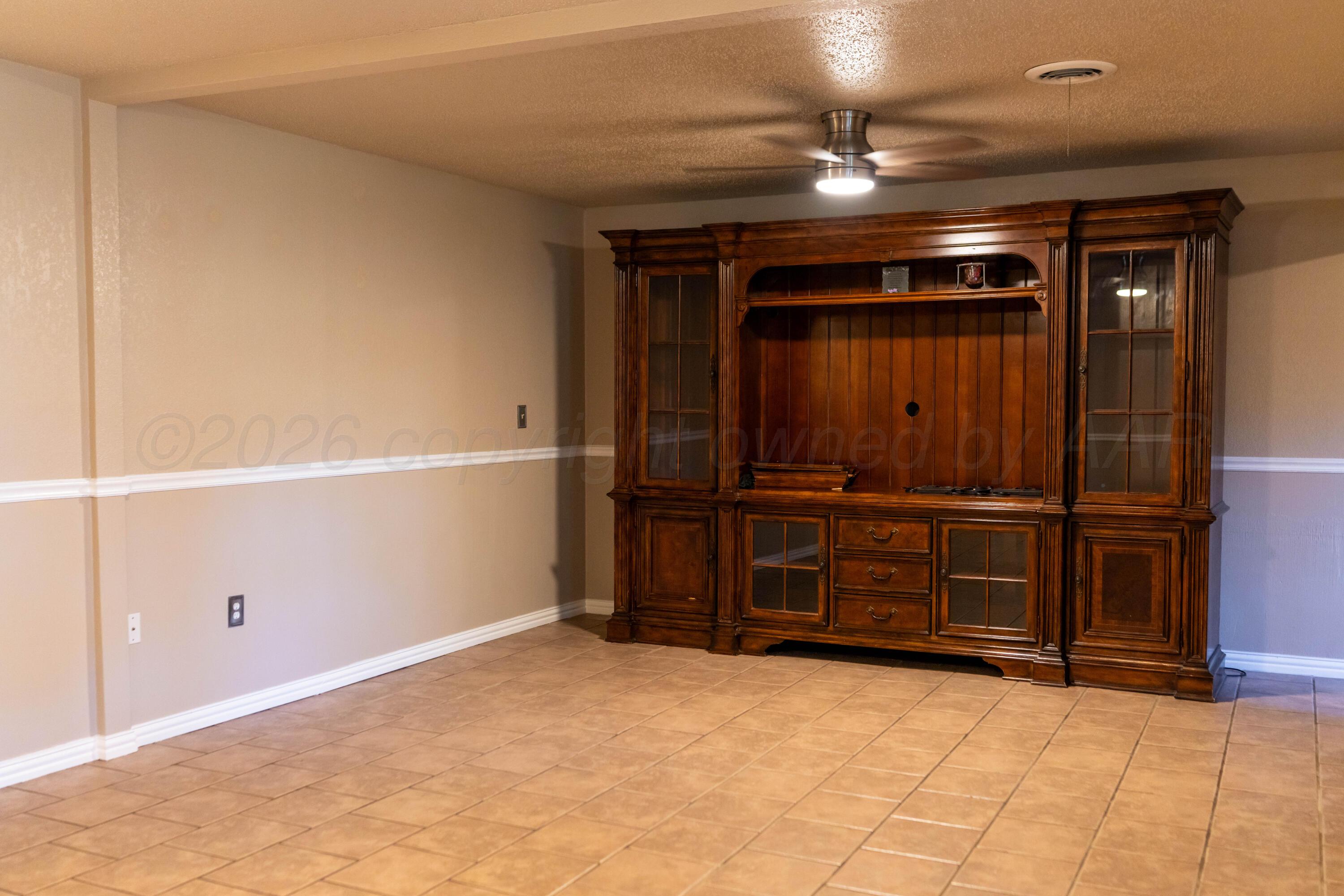 516 S Osage Street Property Photo 6