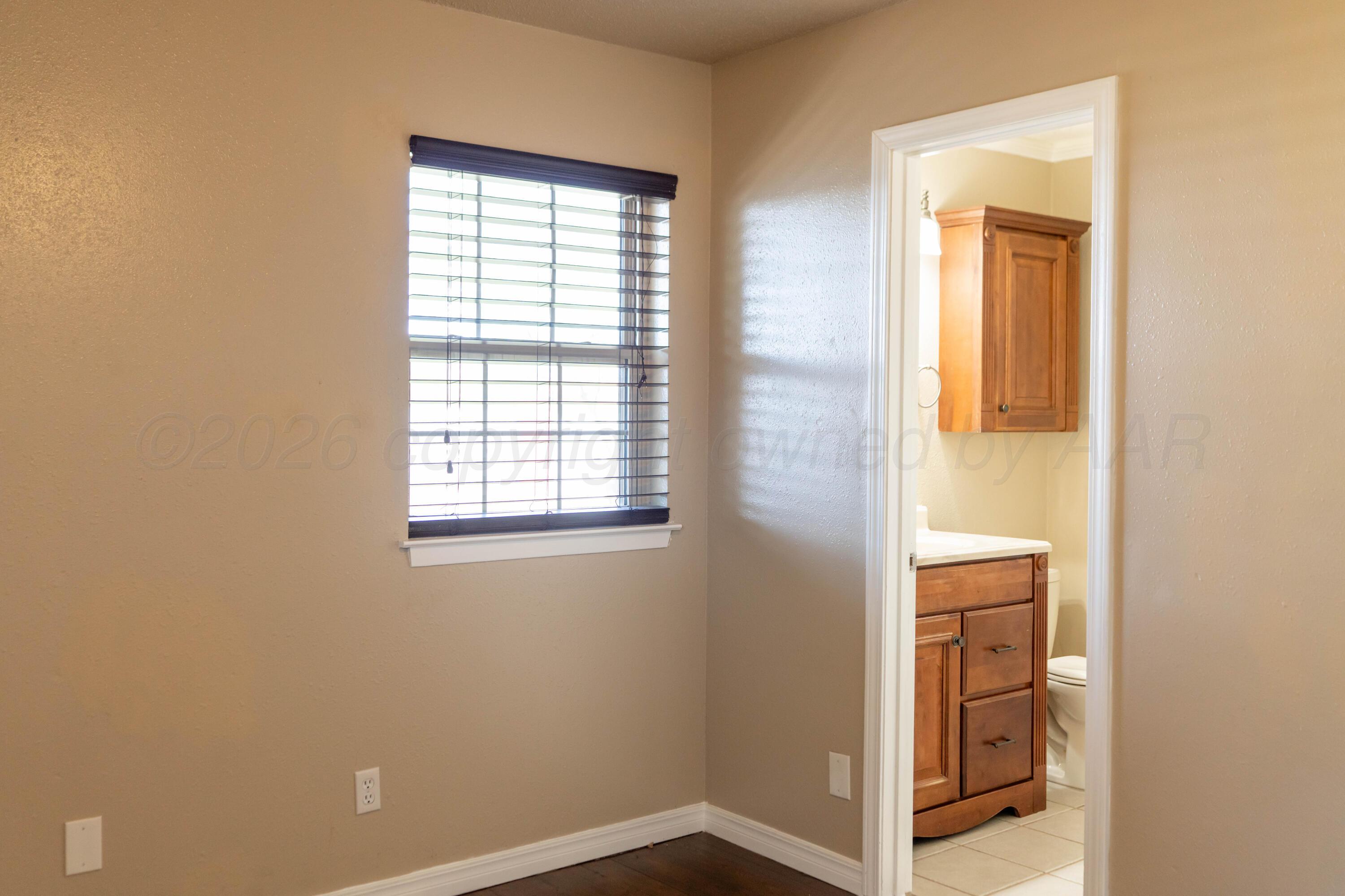 516 S Osage Street Property Photo 24