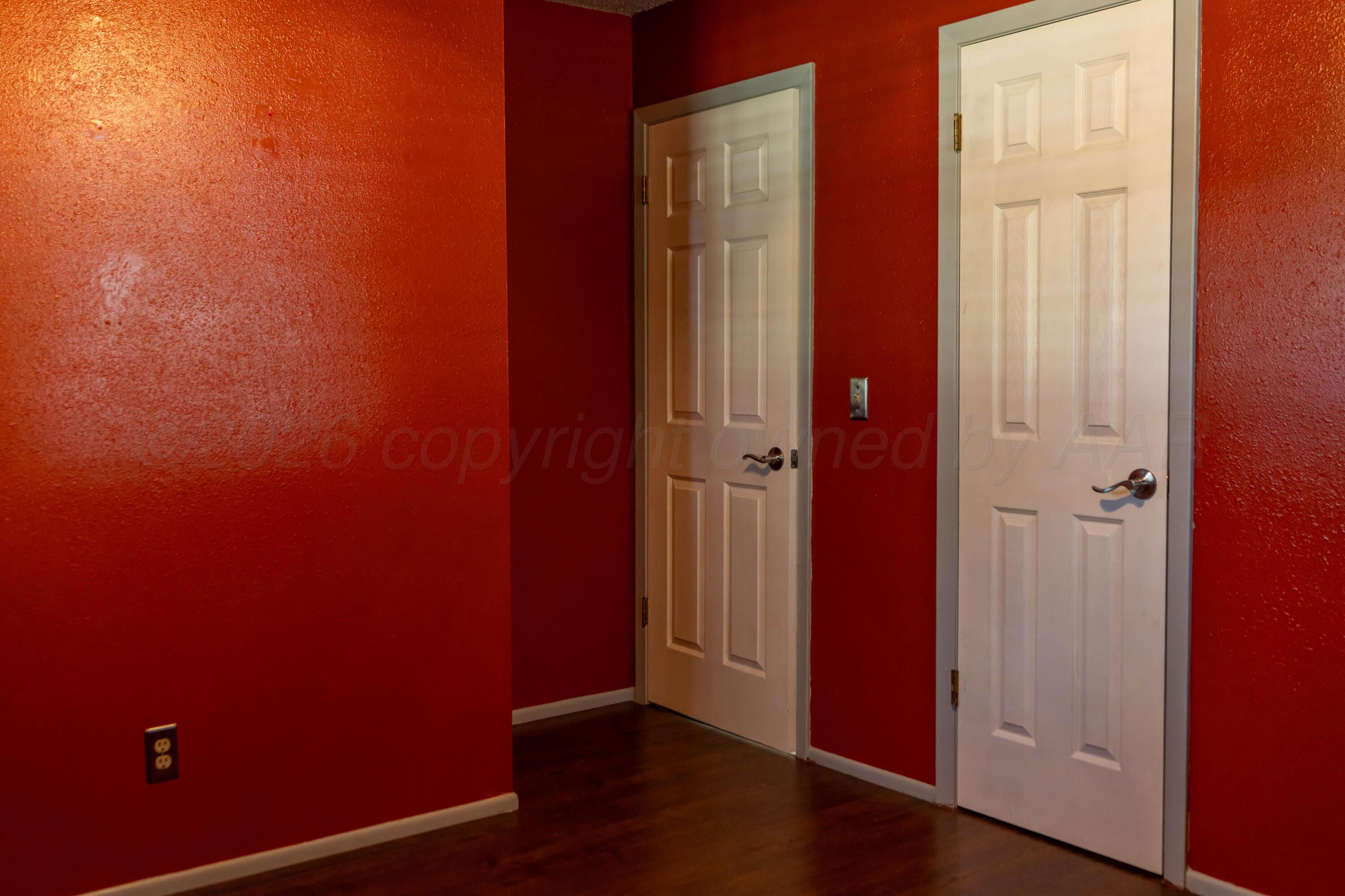 516 S Osage Street Property Photo 28