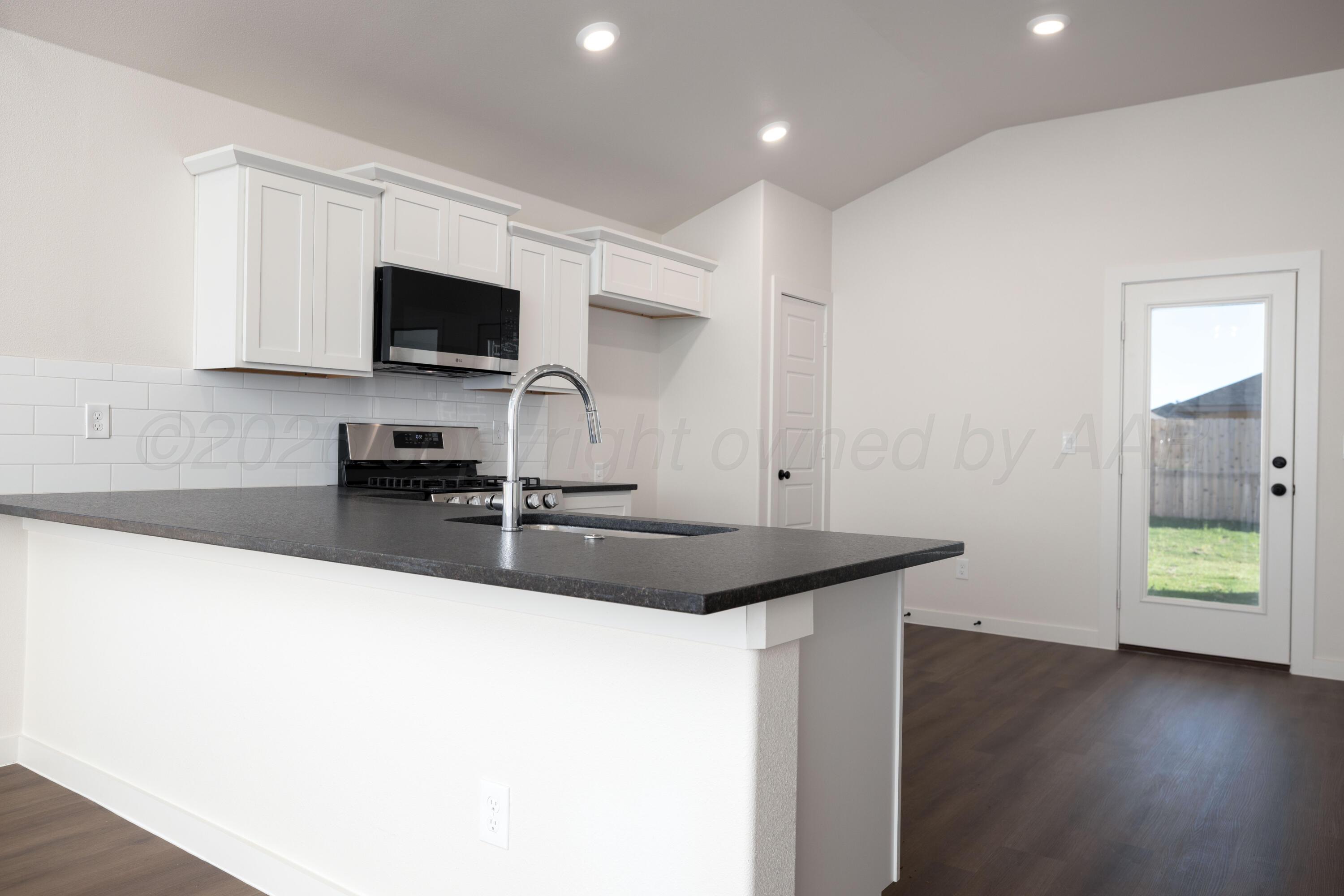 9105 Trapper Trail Property Photo 2