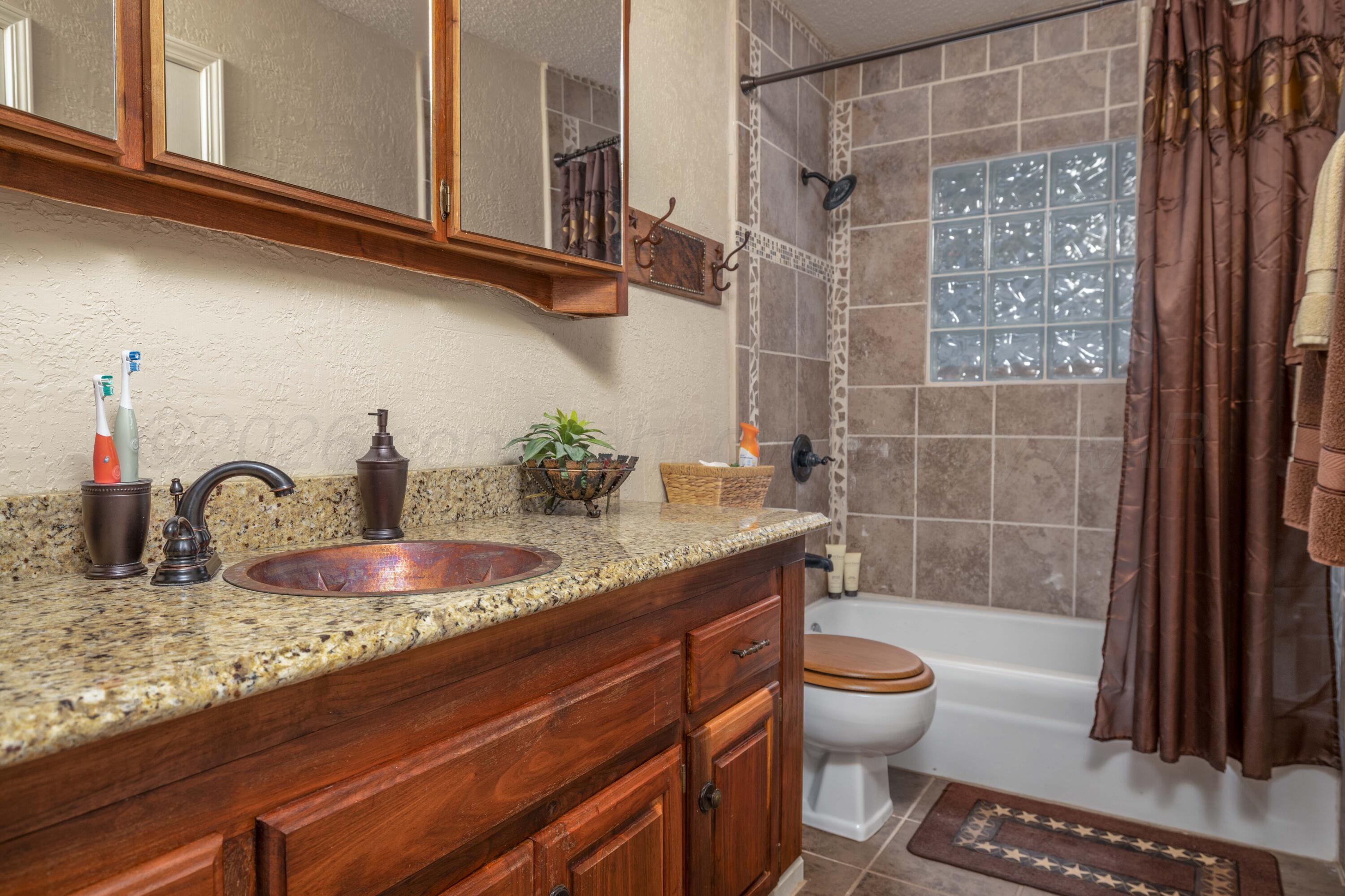 415 N Shore Drive Property Photo 21