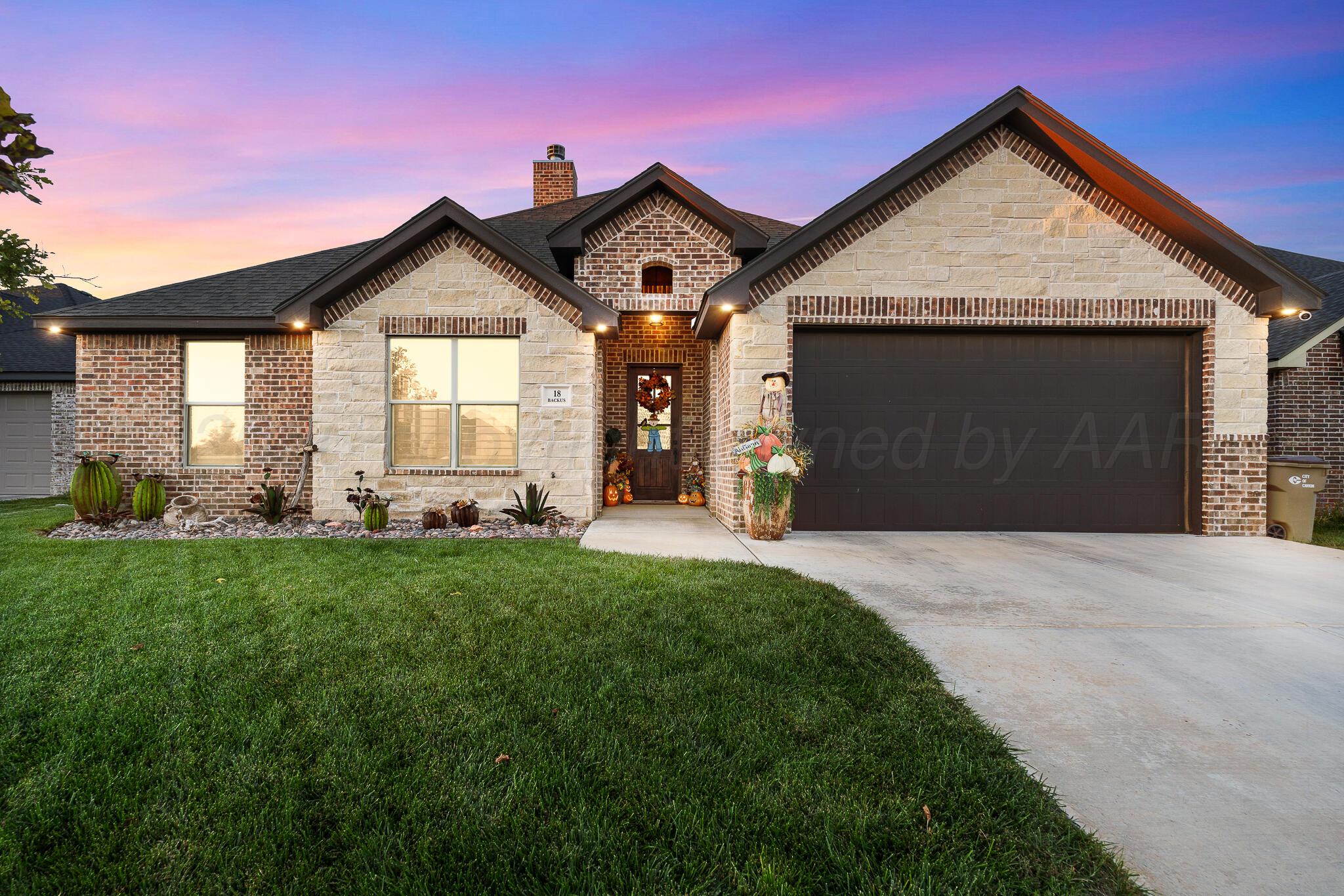 18 Backus Lane Property Photo 1