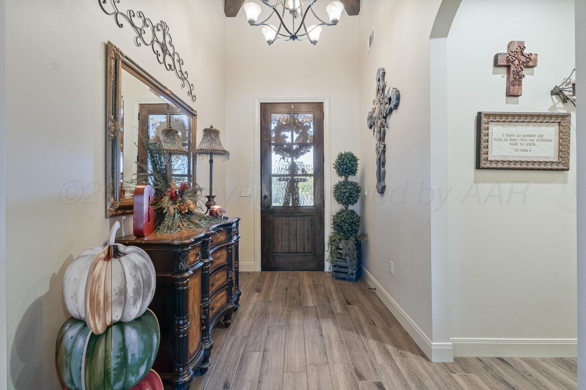 18 Backus Lane Property Photo 3