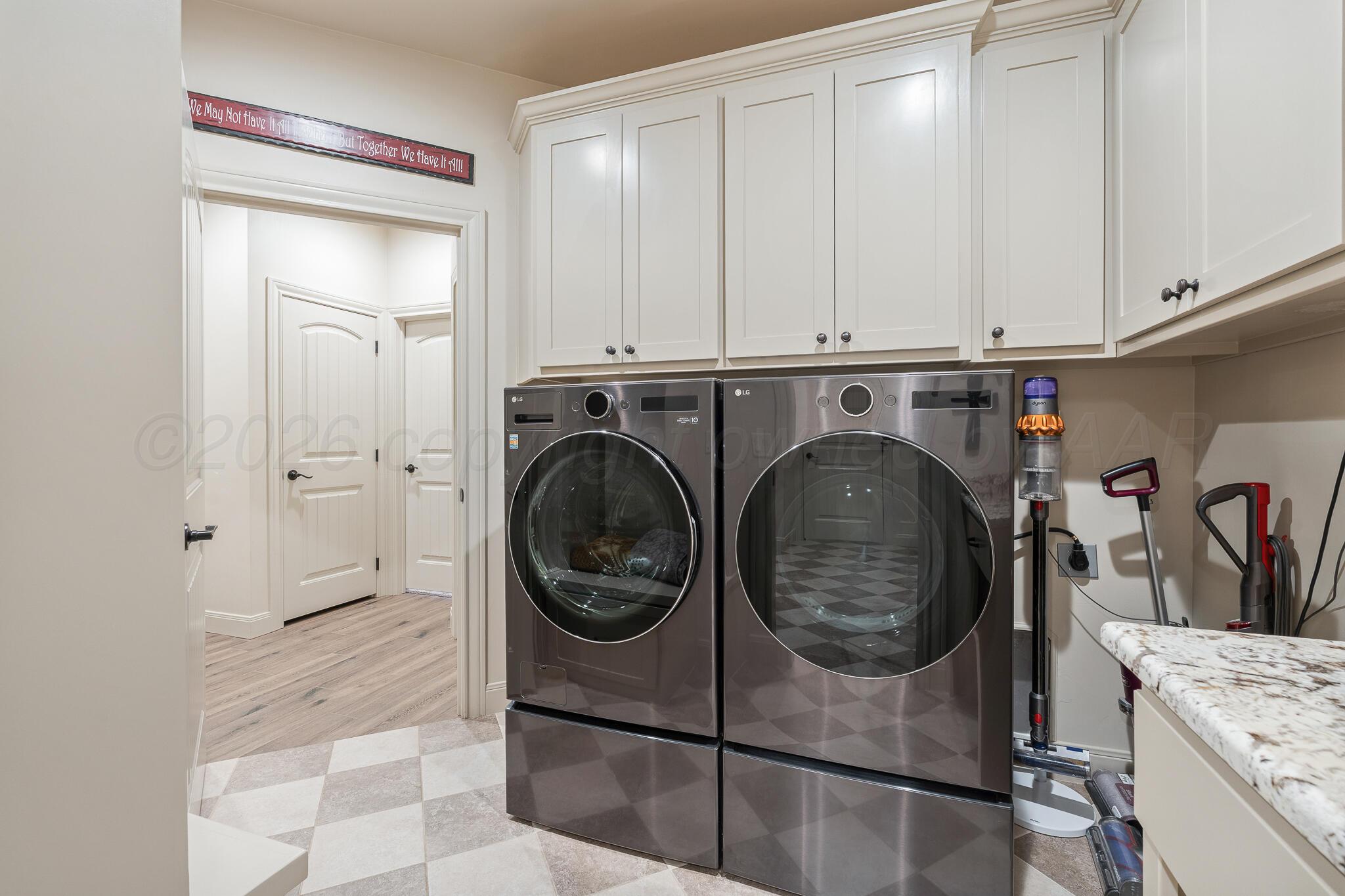 18 Backus Lane Property Photo 26