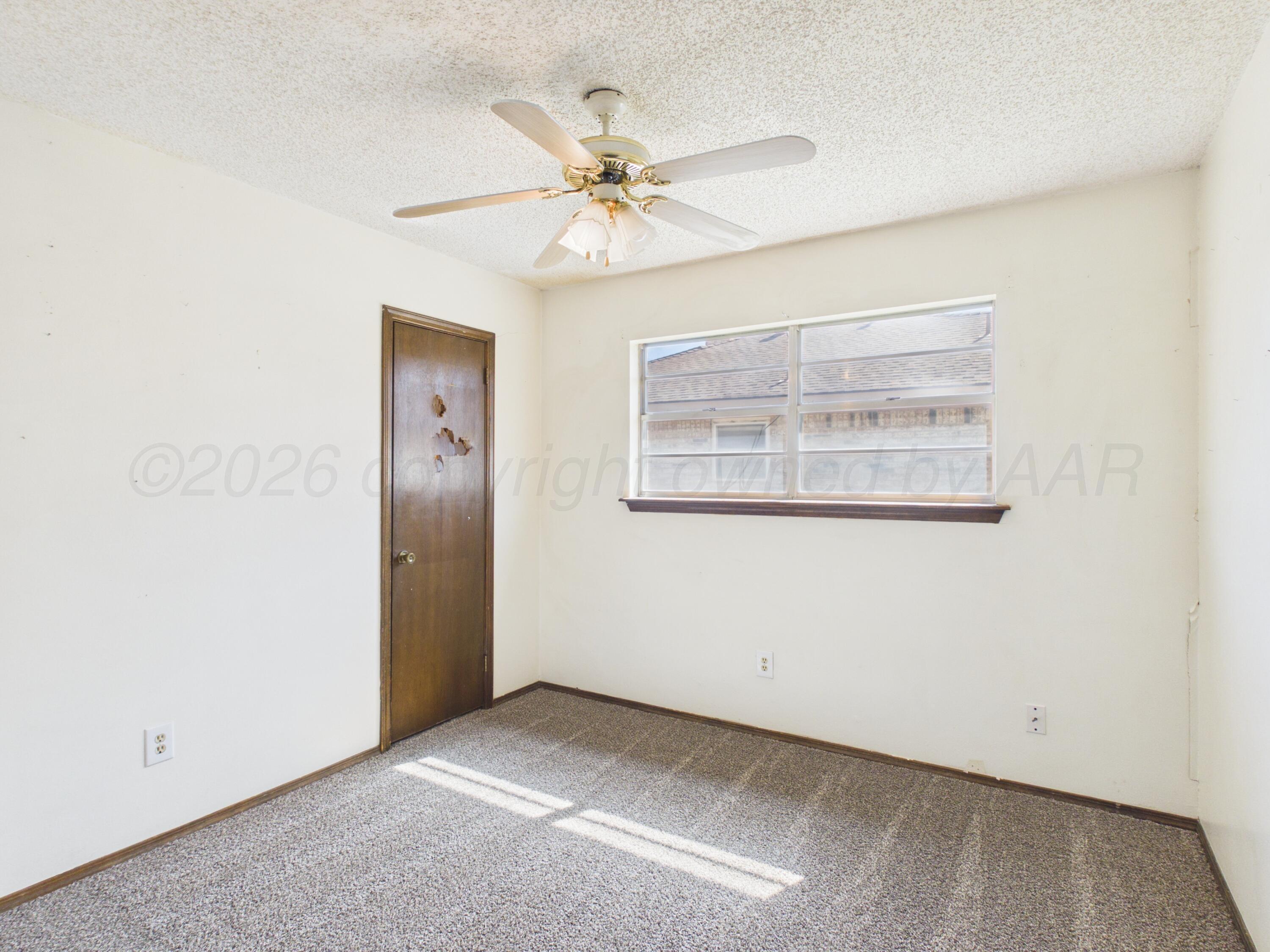 1105 Mills Avenue Property Photo 9