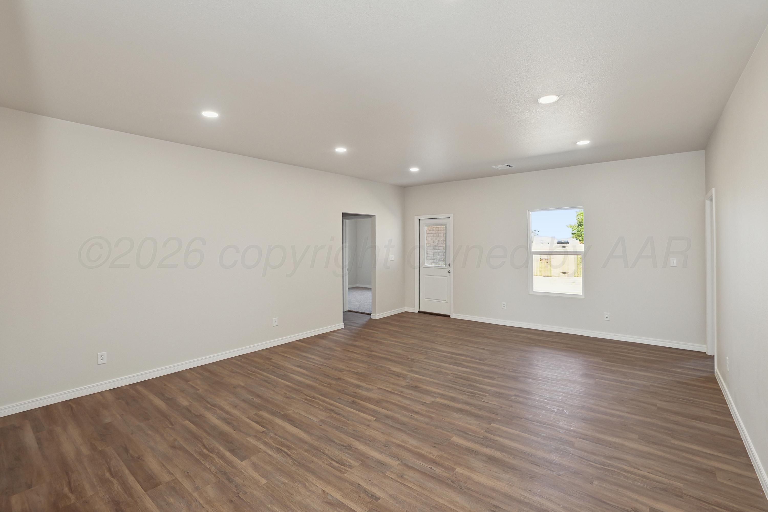 902 W Maple Ave Property Photo 6