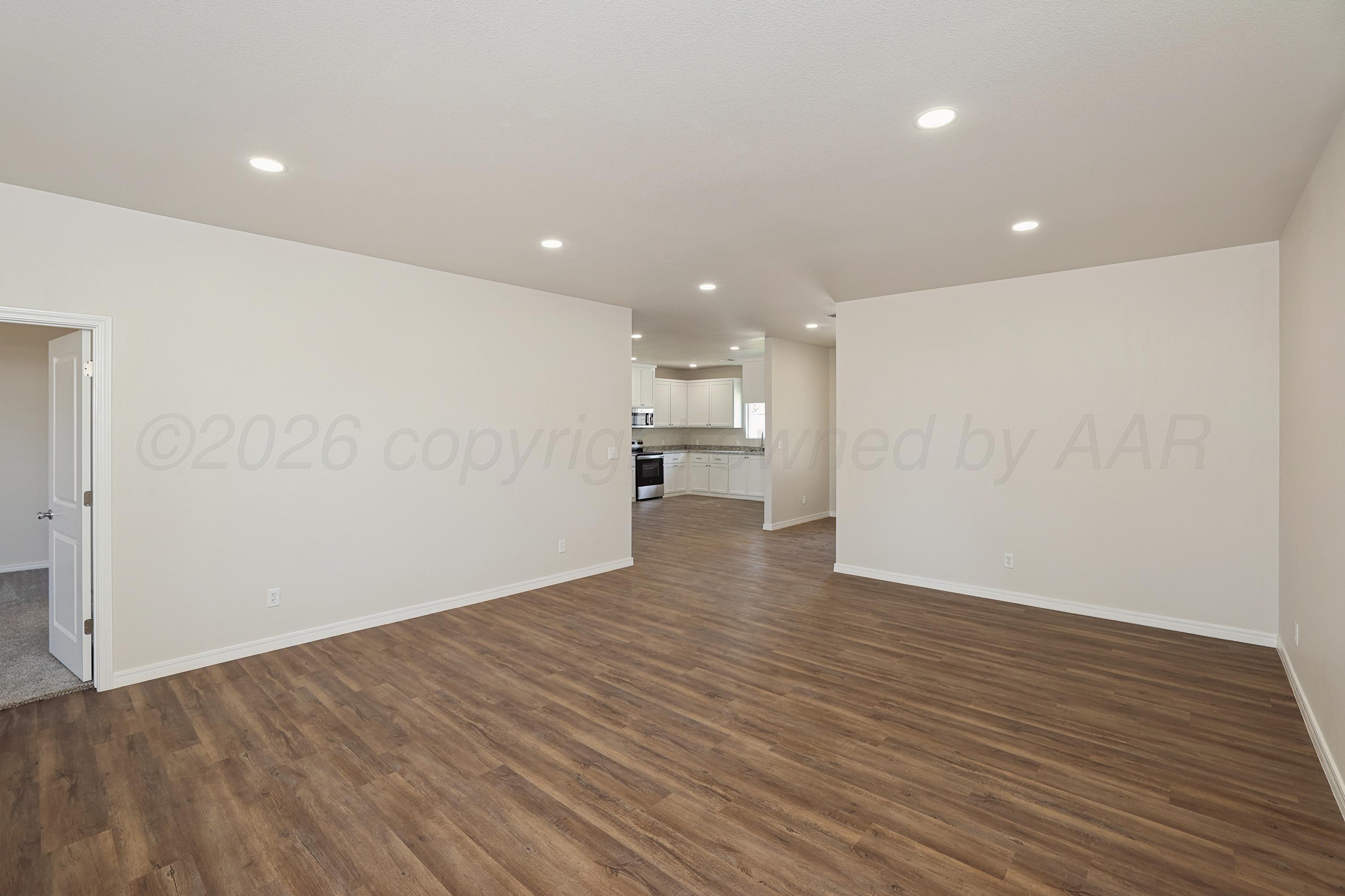902 W Maple Ave Property Photo 7