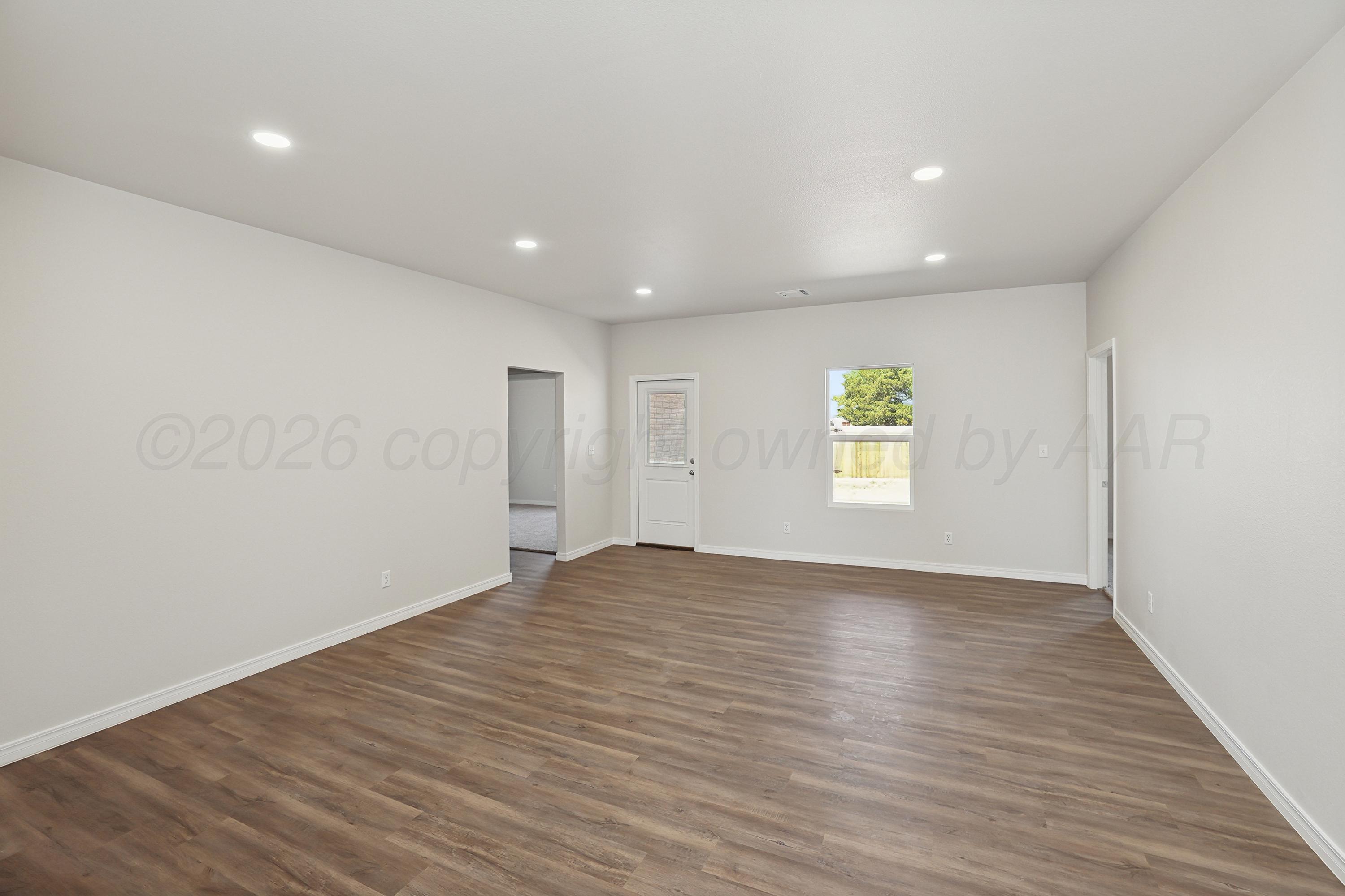902 W Maple Ave Property Photo 8