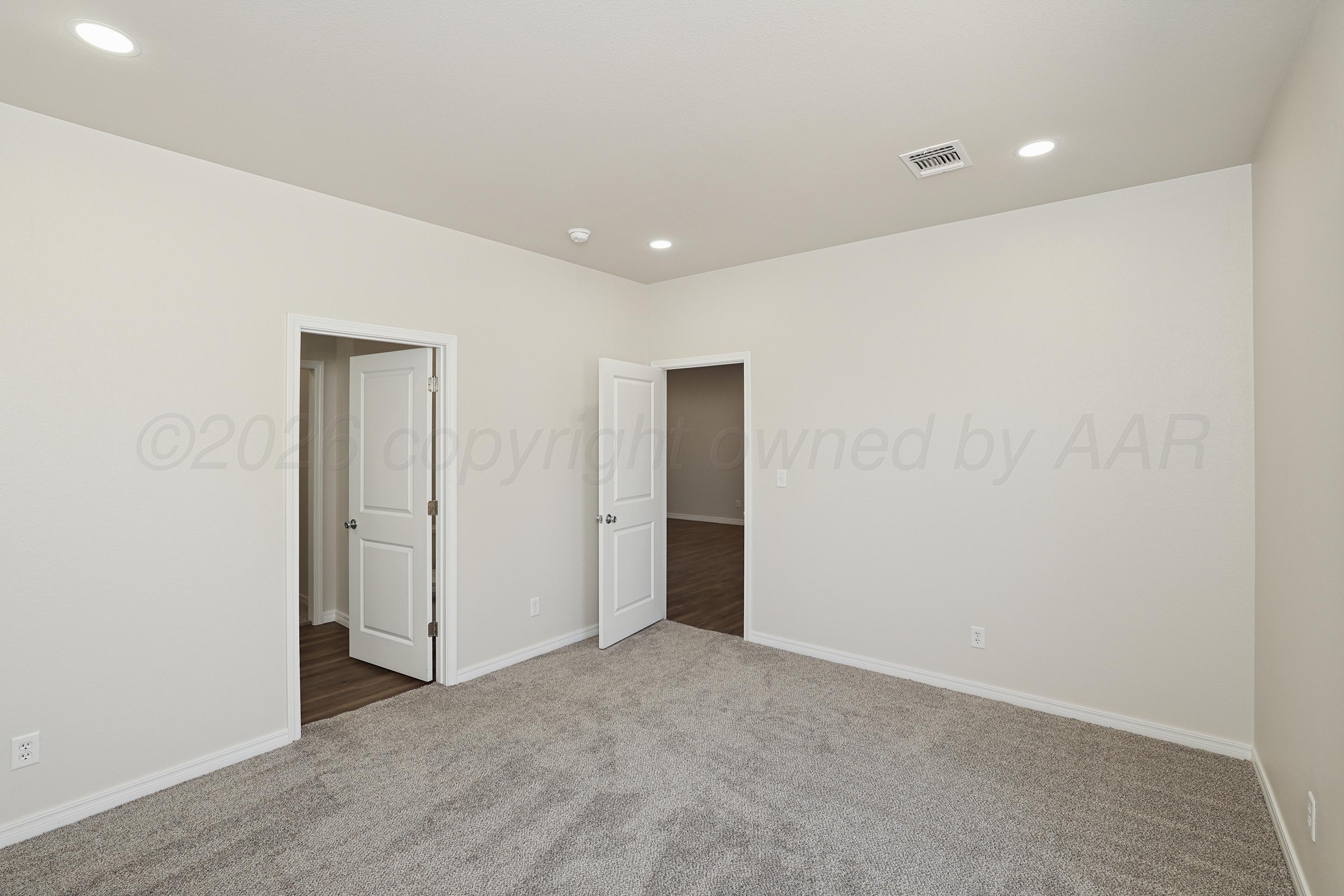 902 W Maple Ave Property Photo 13