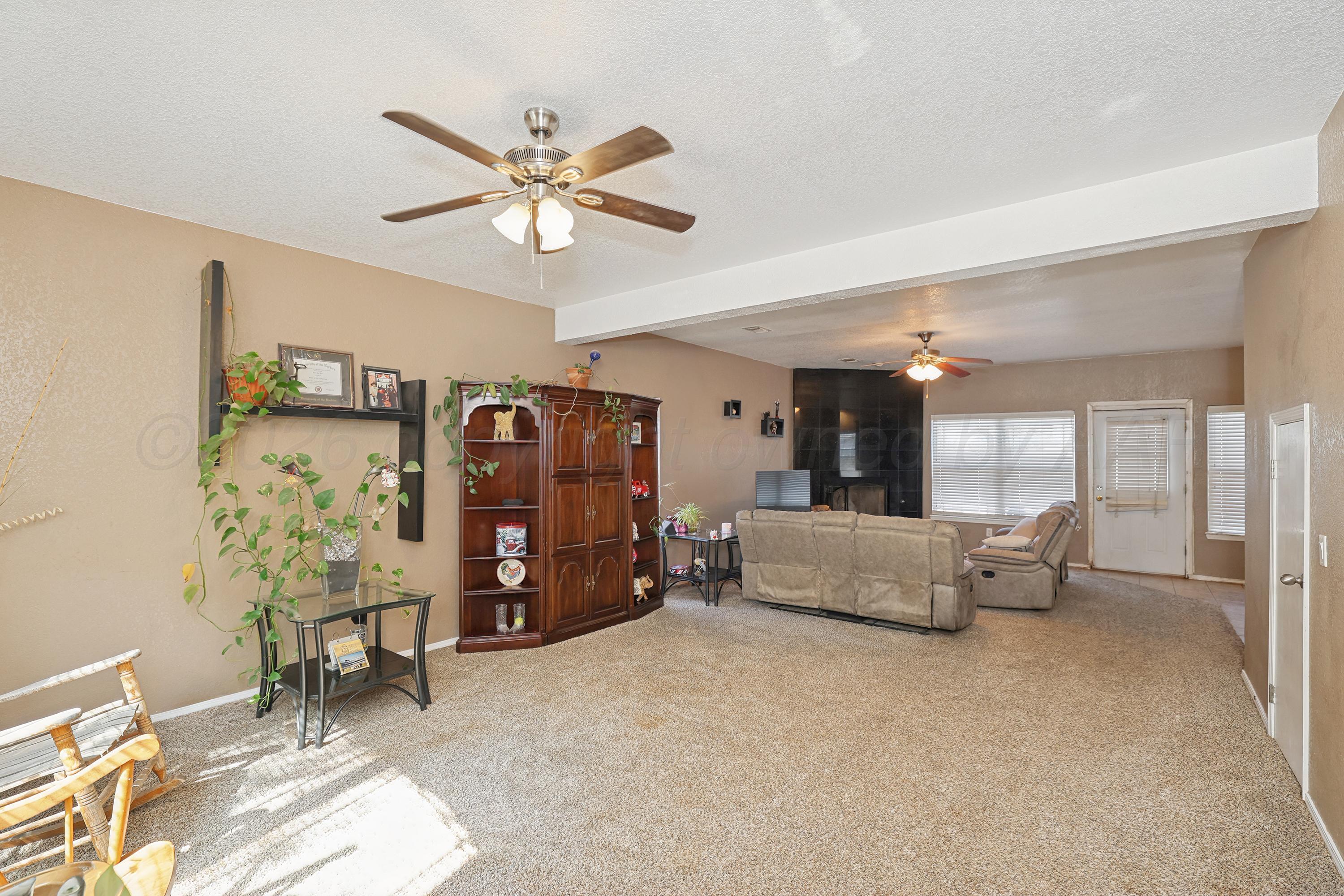 1420 Sw 62nd Avenue Property Photo 2