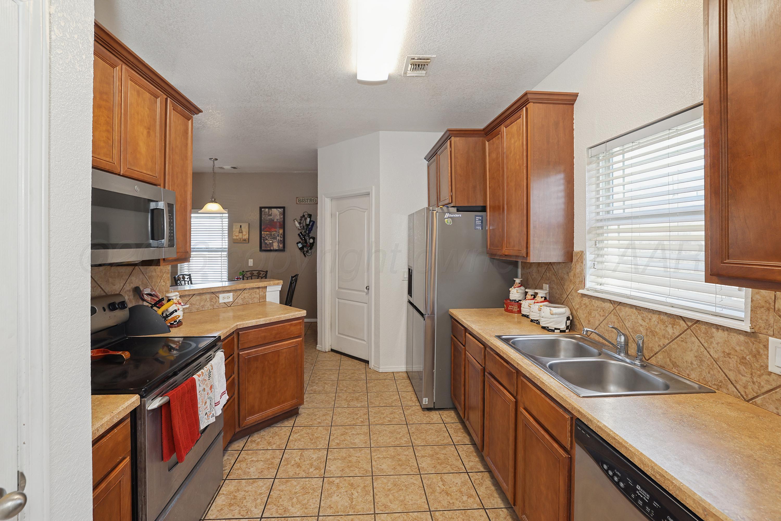 1420 Sw 62nd Avenue Property Photo 11