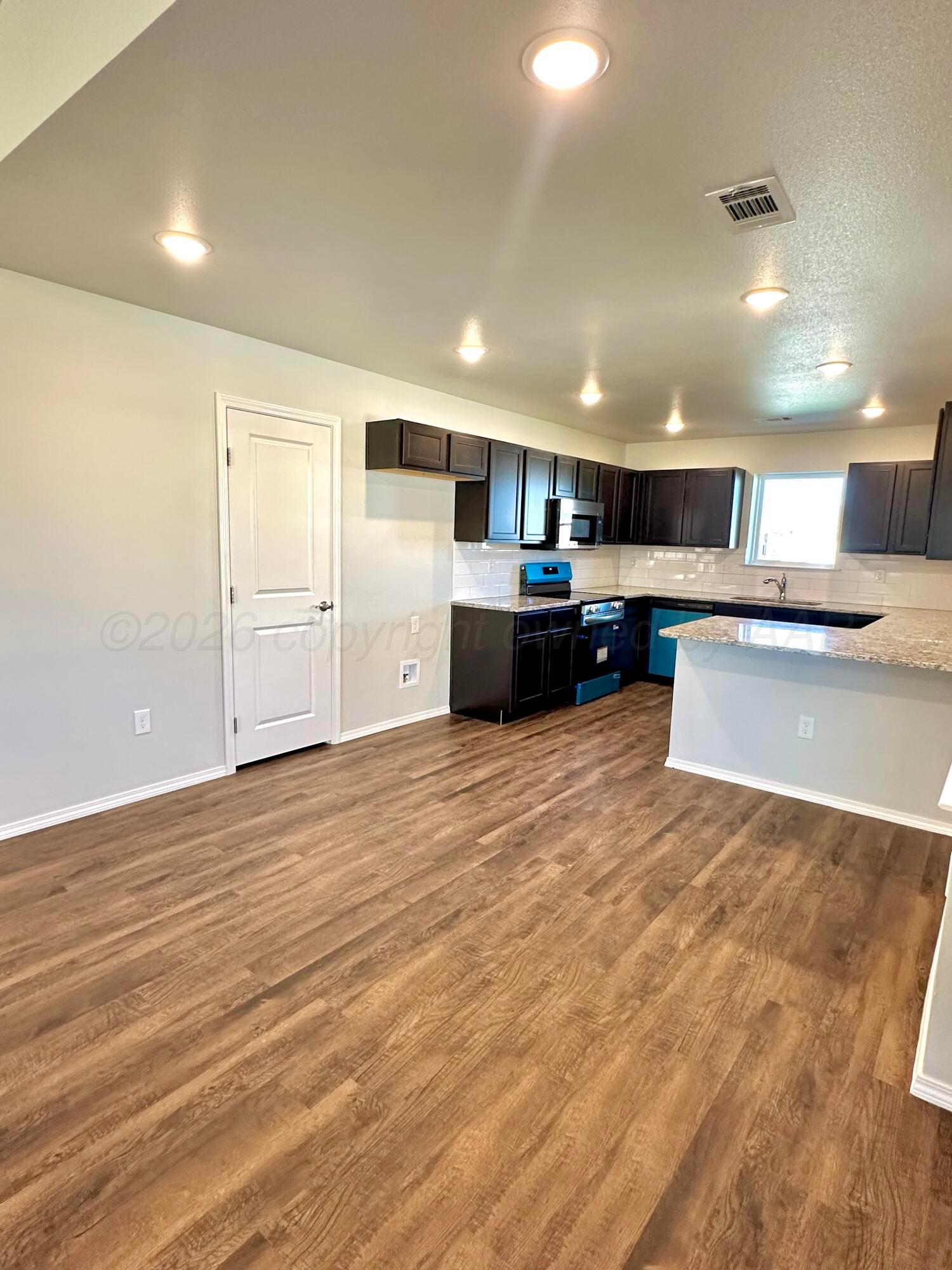 4403 Sunset Street Property Photo 5
