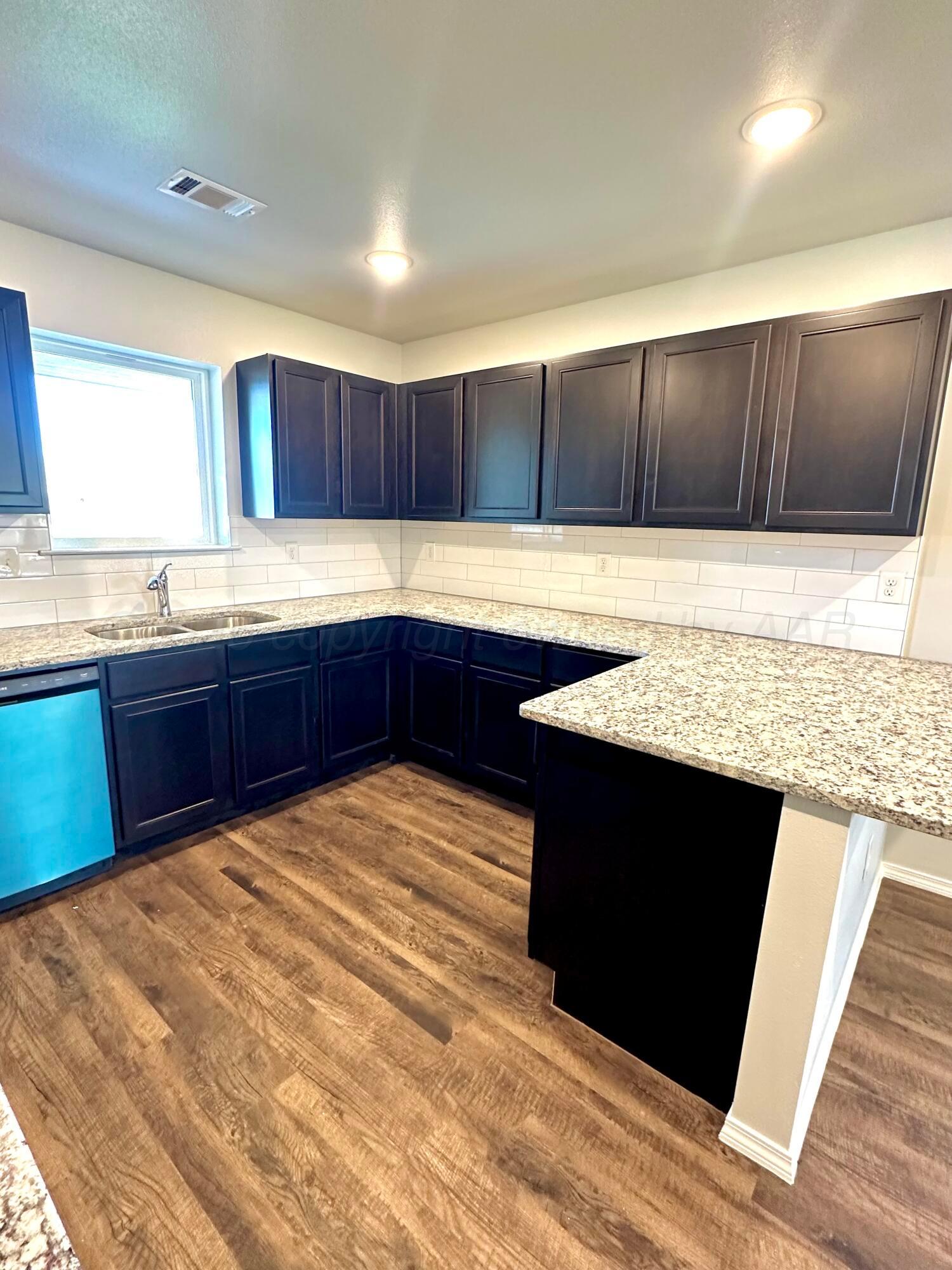 4403 Sunset Street Property Photo 7