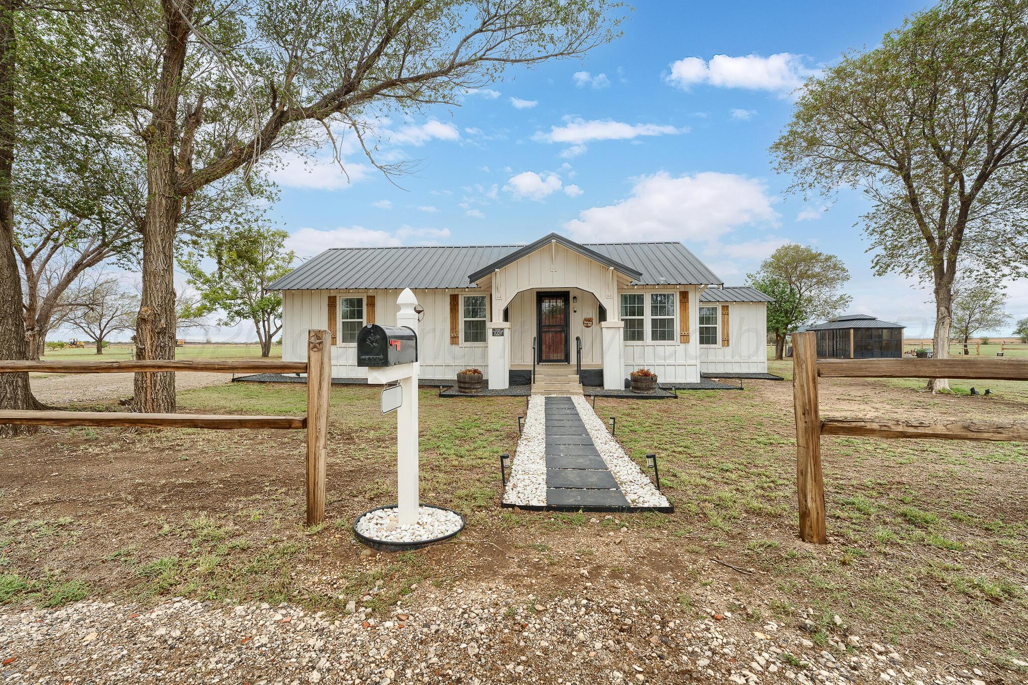 2675 County Road Ll Property Photo 1