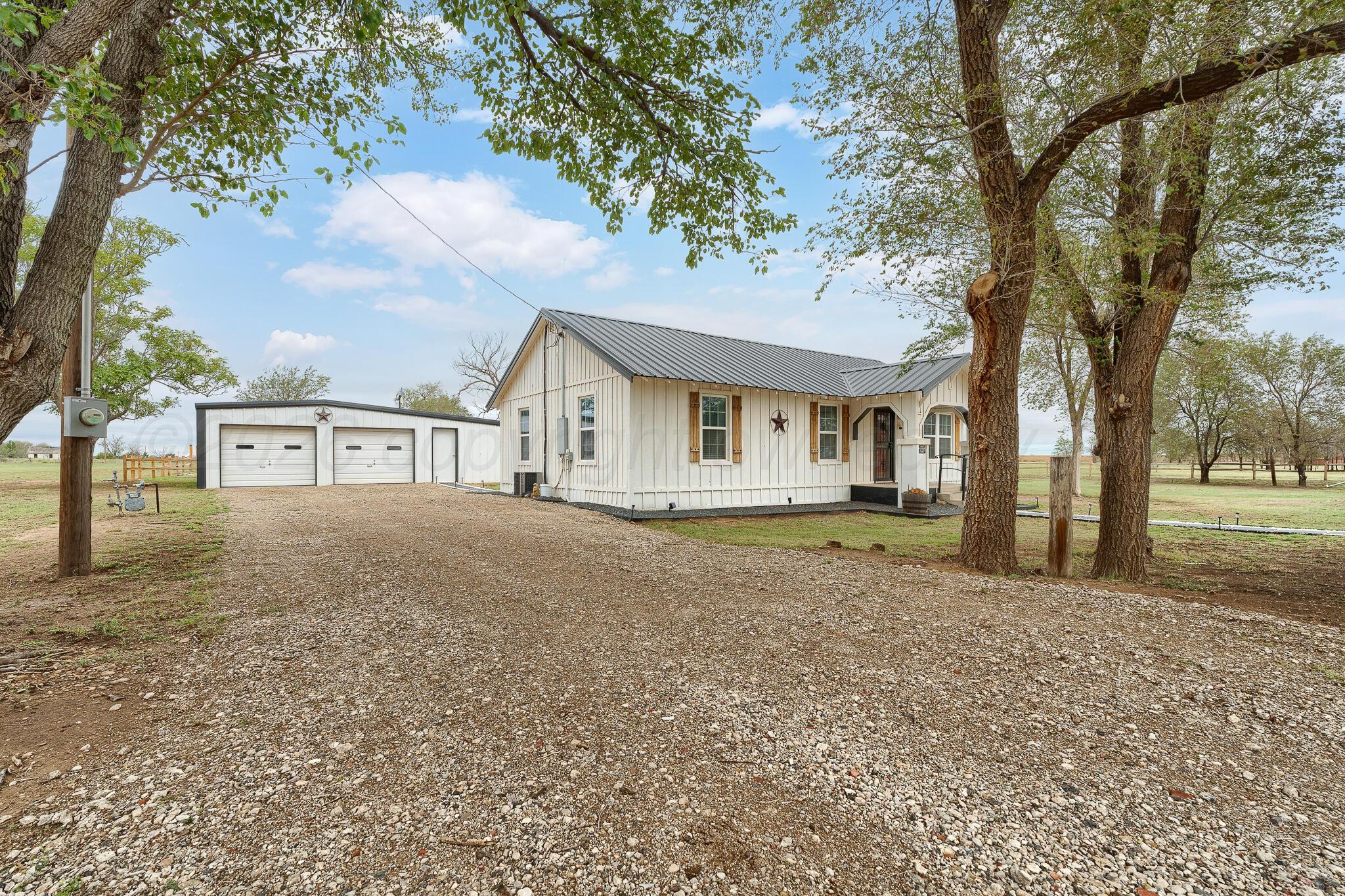 2675 County Road Ll Property Photo 6