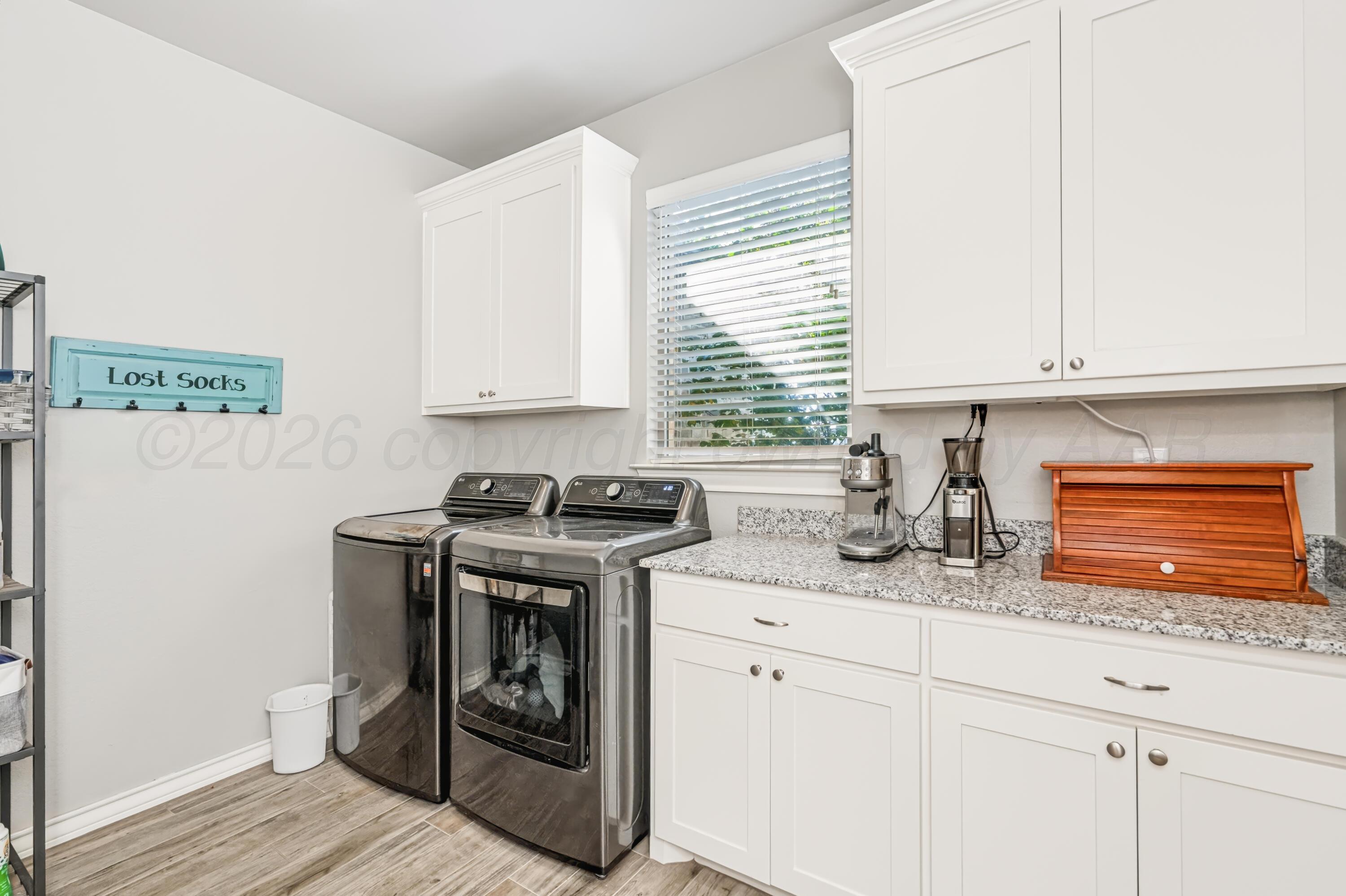 8802 Wedgewood Avenue Property Photo 25