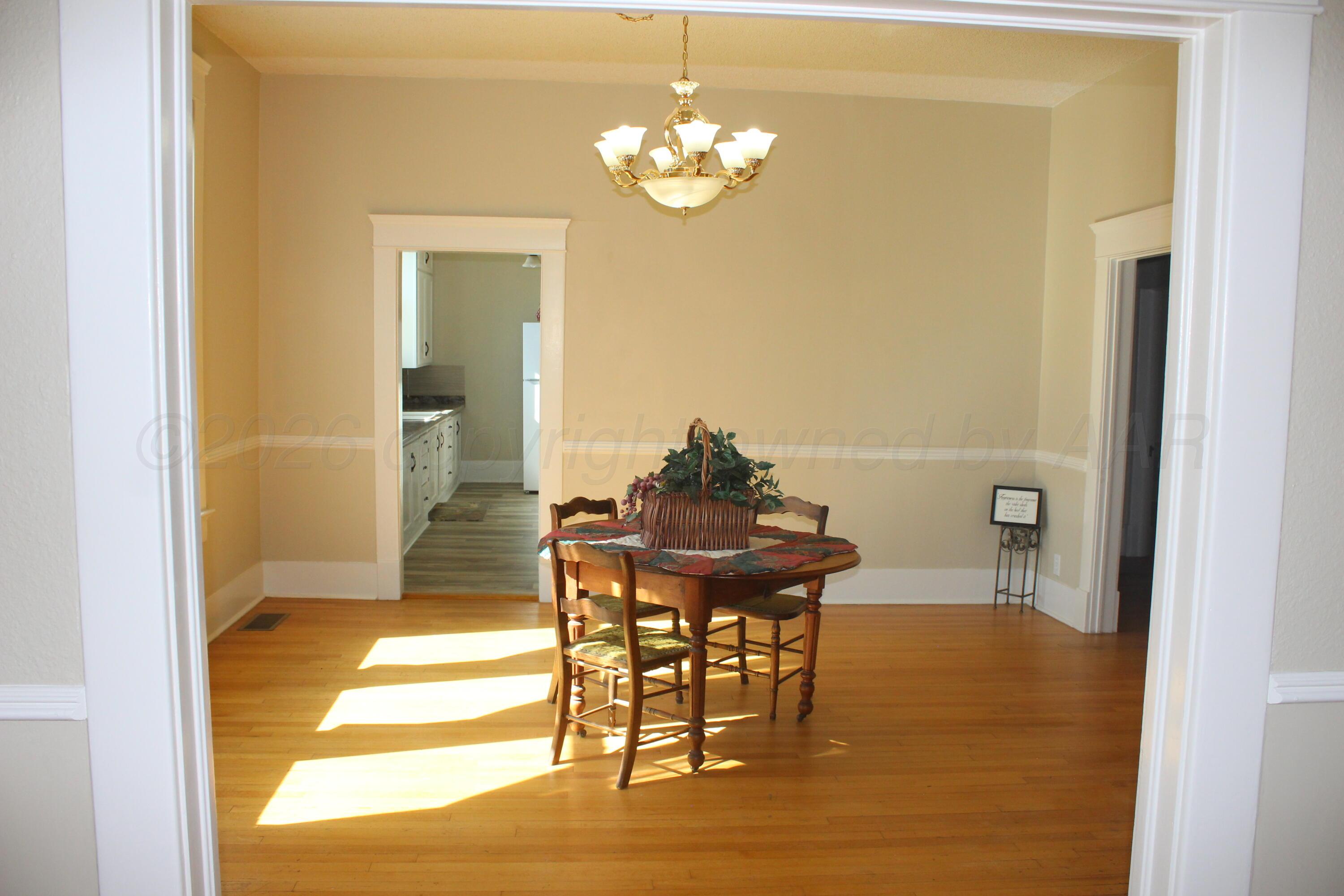 603 E 5th Street Property Photo 6