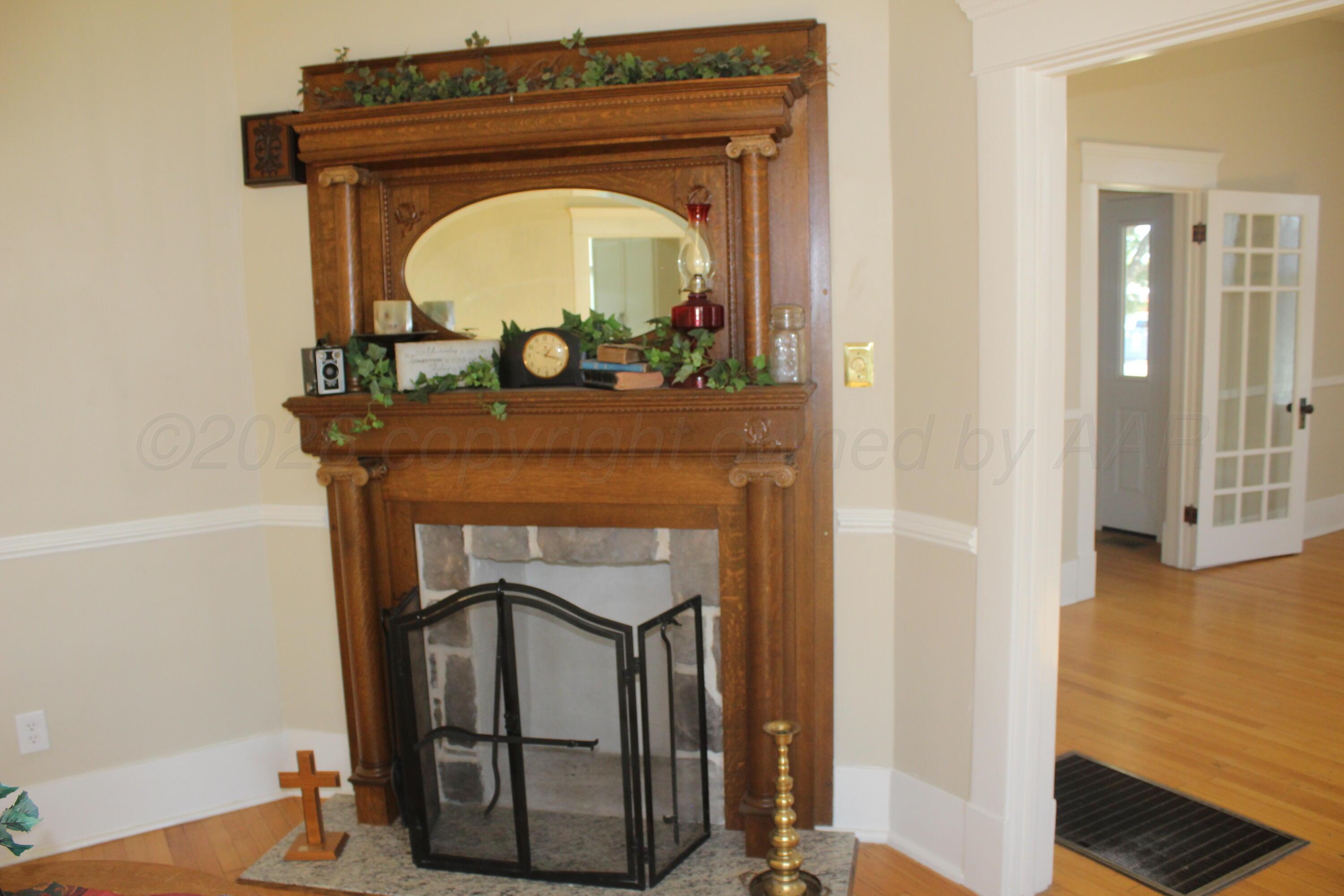 603 E 5th Street Property Photo 9