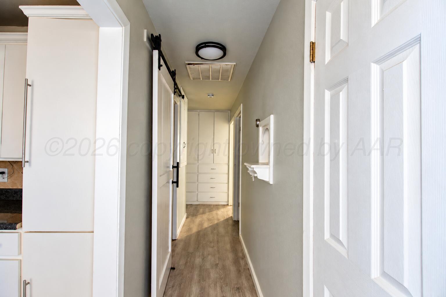 913 E 8th Street Property Photo 7