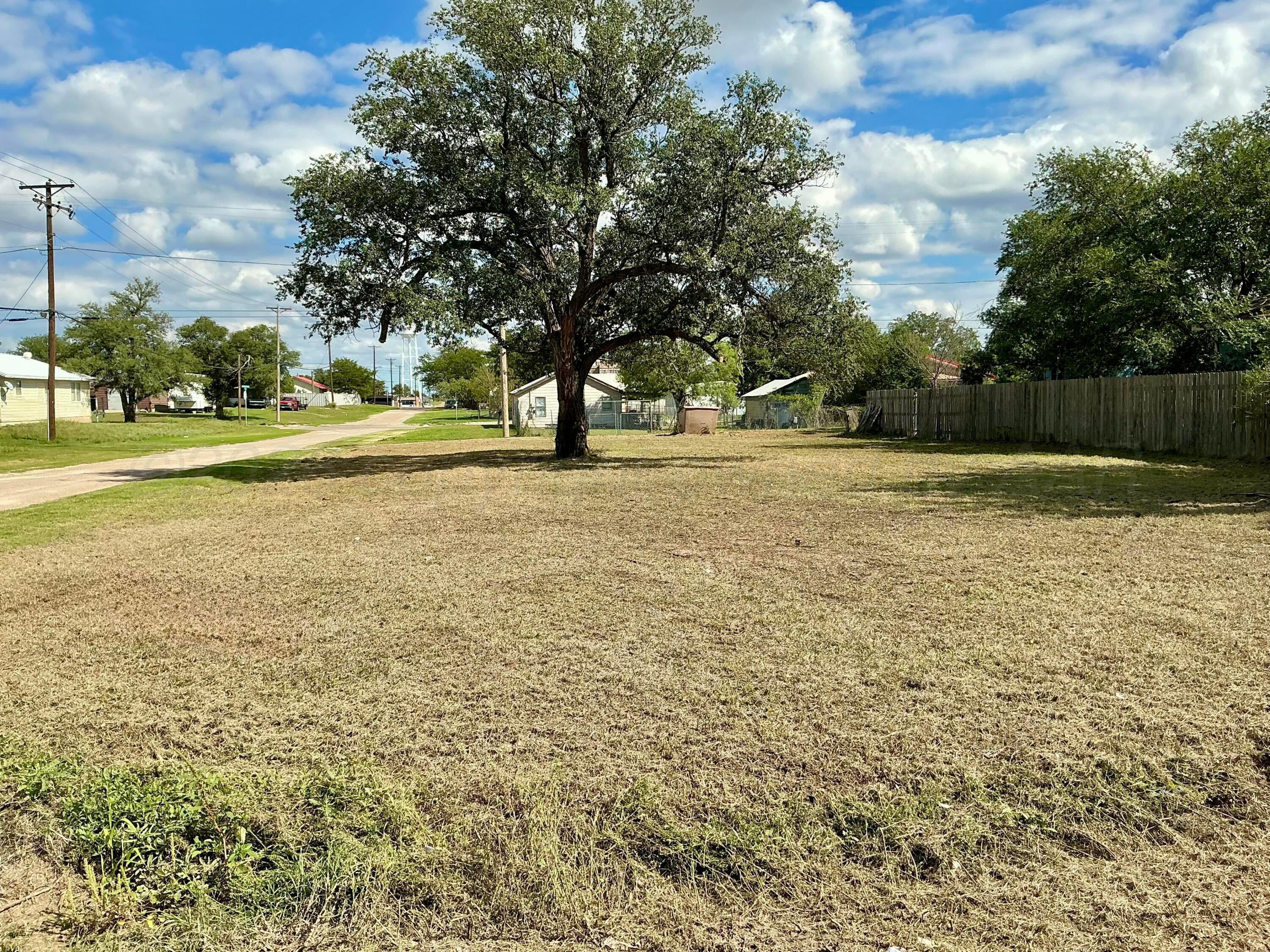 S Williams Avenue Property Photo 1