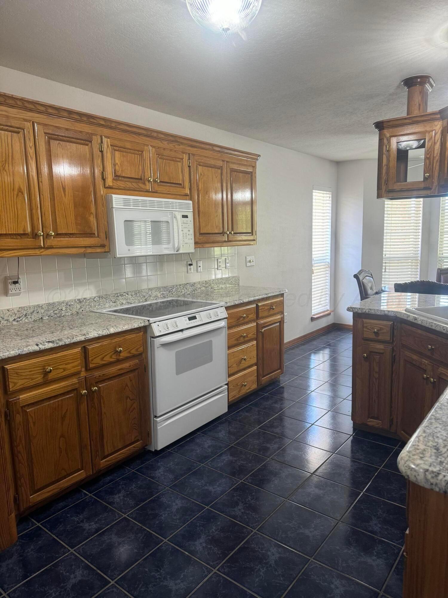 55 Cottonwood Property Photo 13
