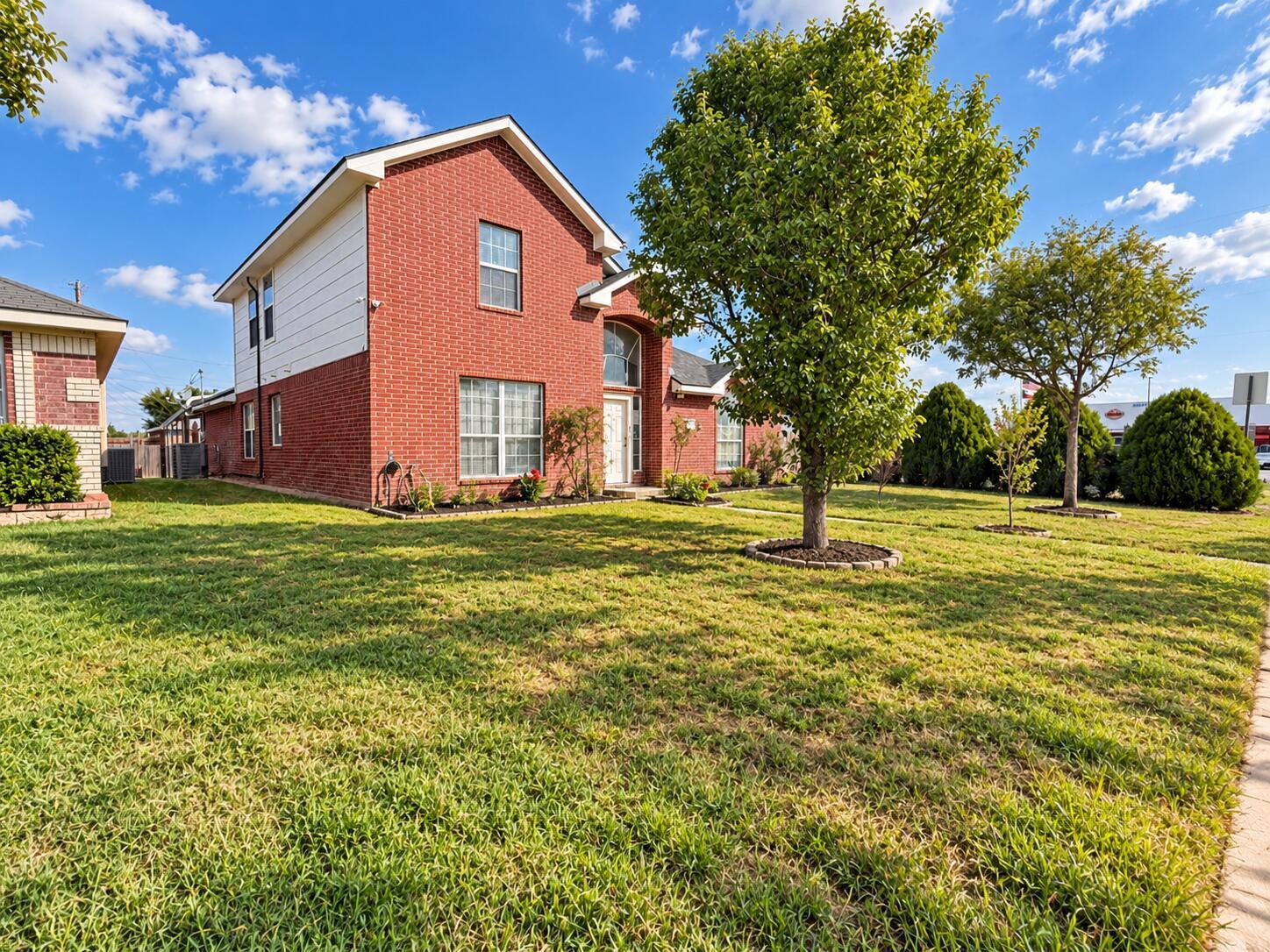 1000 Pikes Peak Drive Property Photo 5