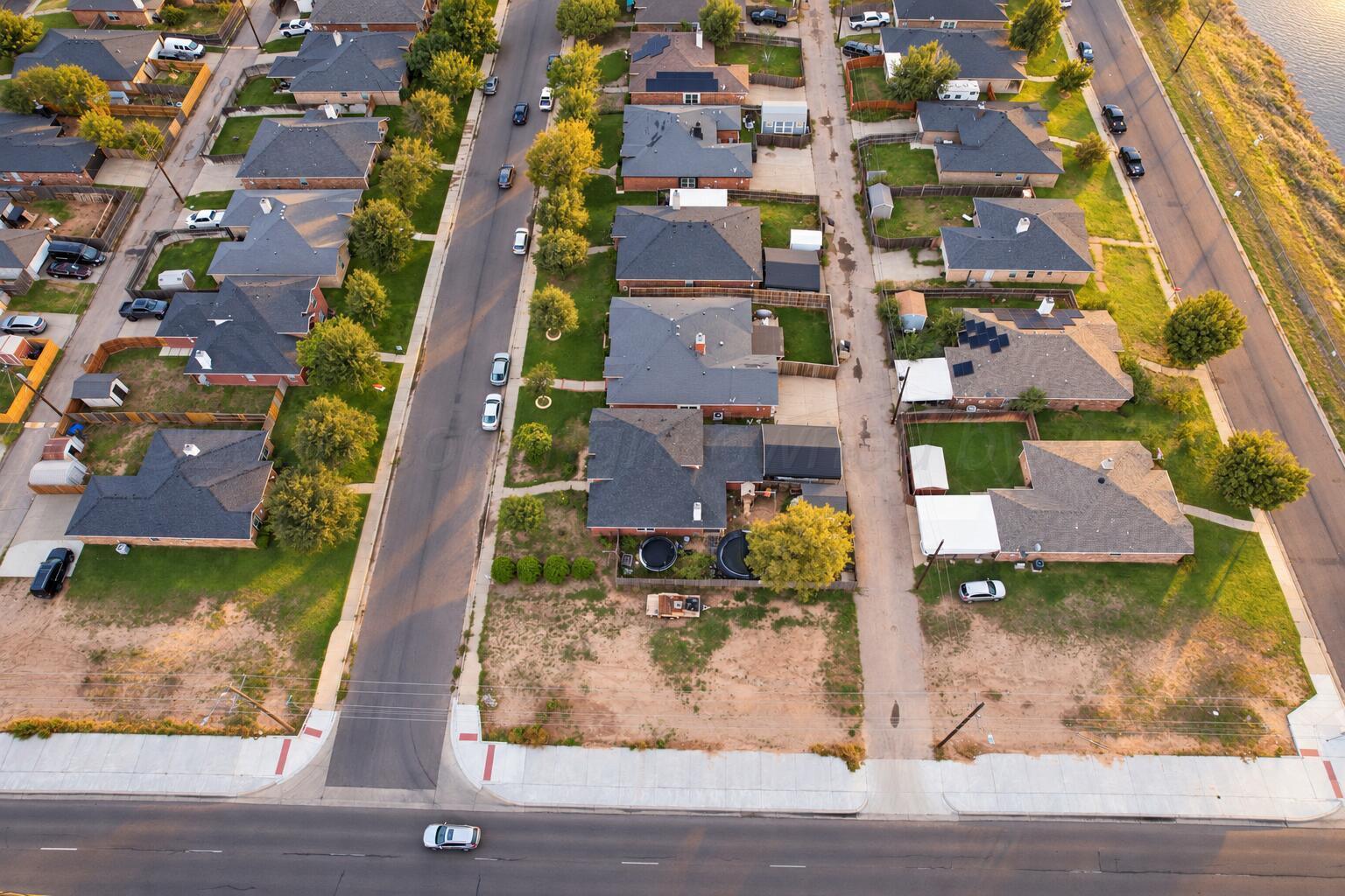 1000 Pikes Peak Drive Property Photo 6