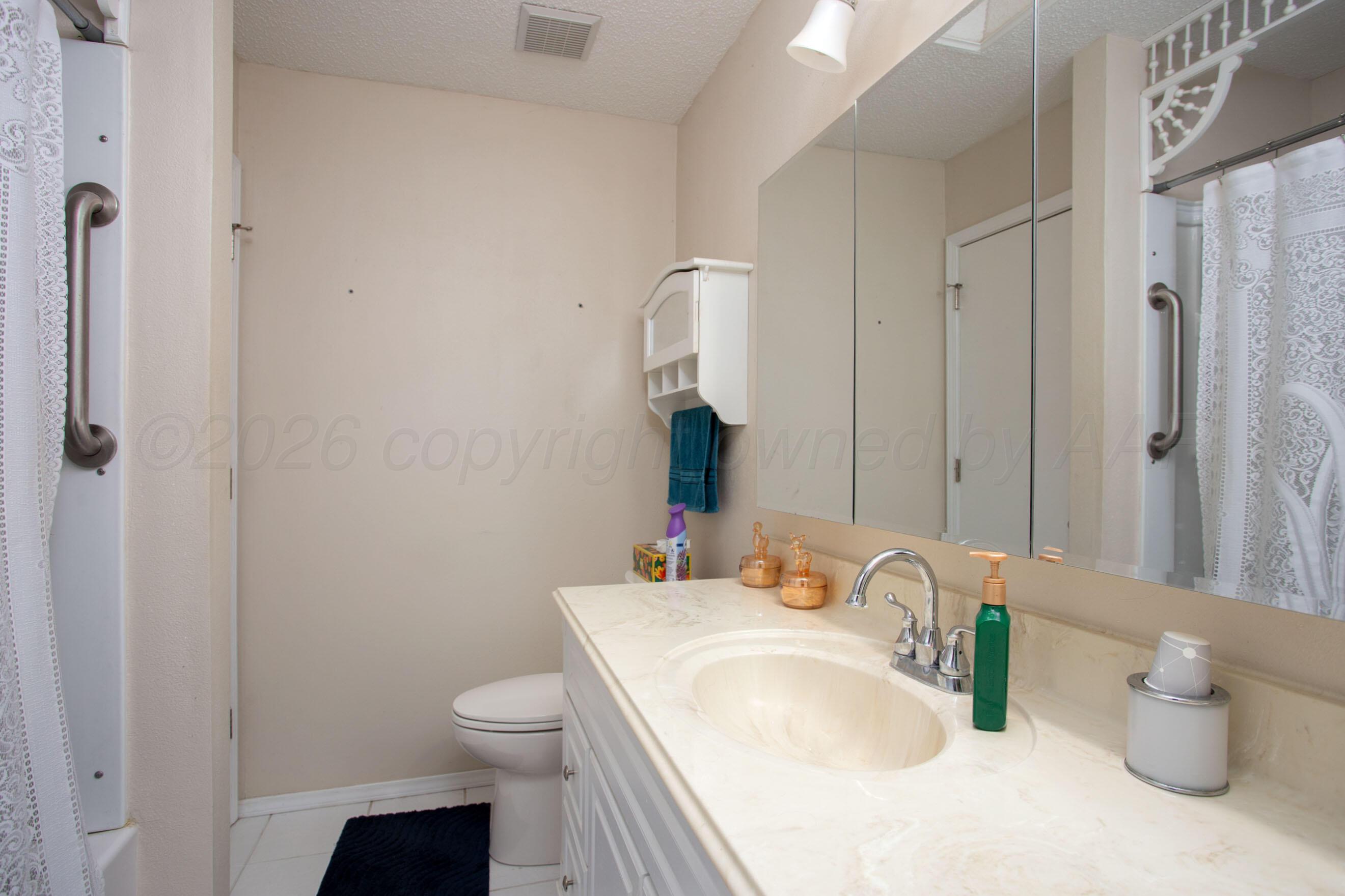 1100 Montclair Drive Property Photo 8