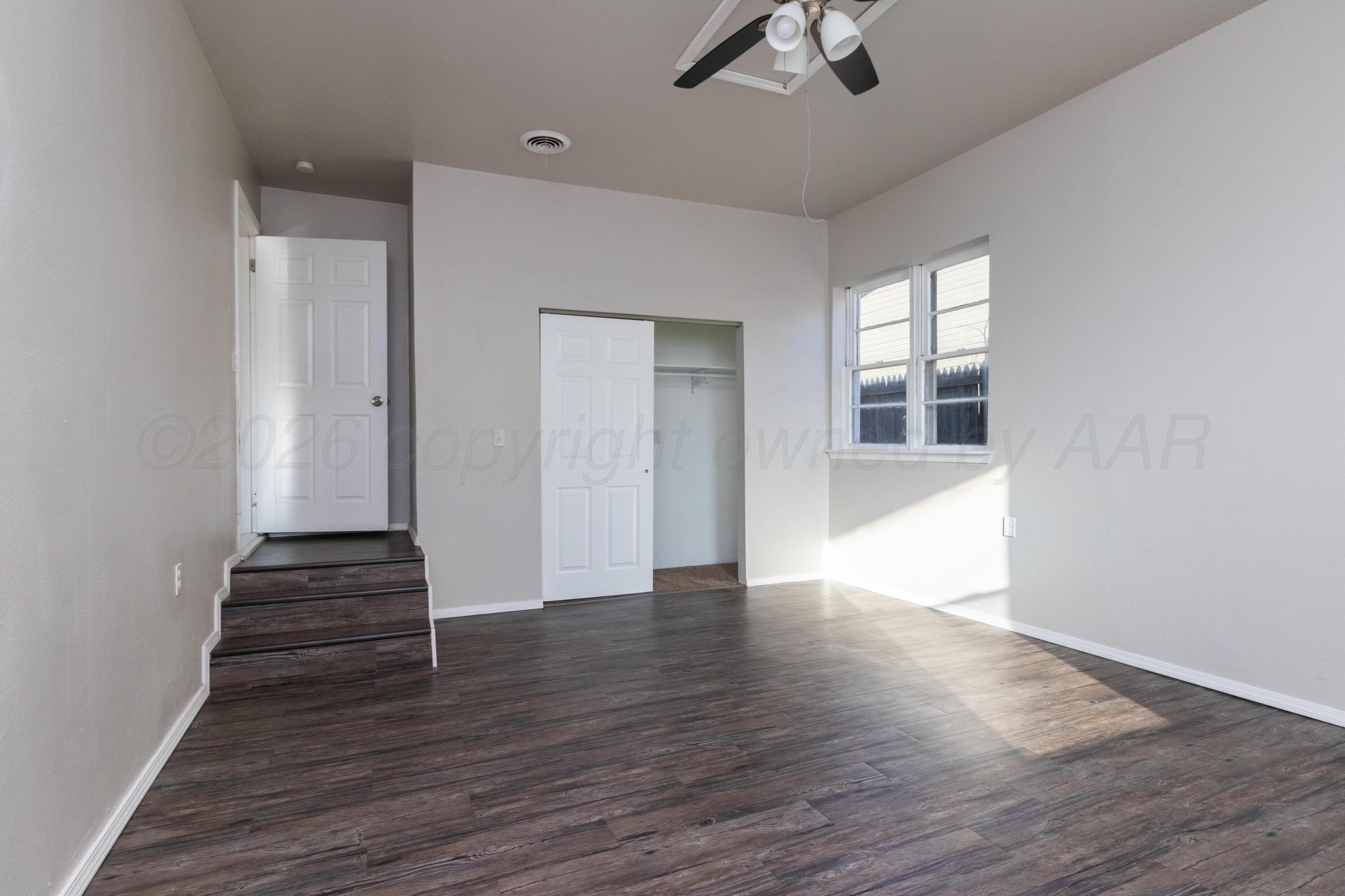 4004 S Hughes Street Property Photo 3