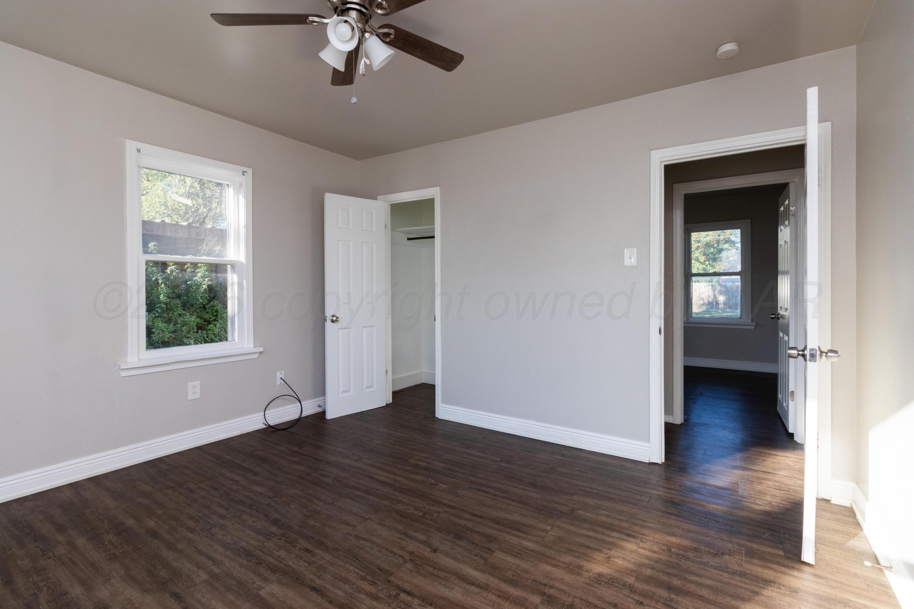 4004 S Hughes Street Property Photo 12