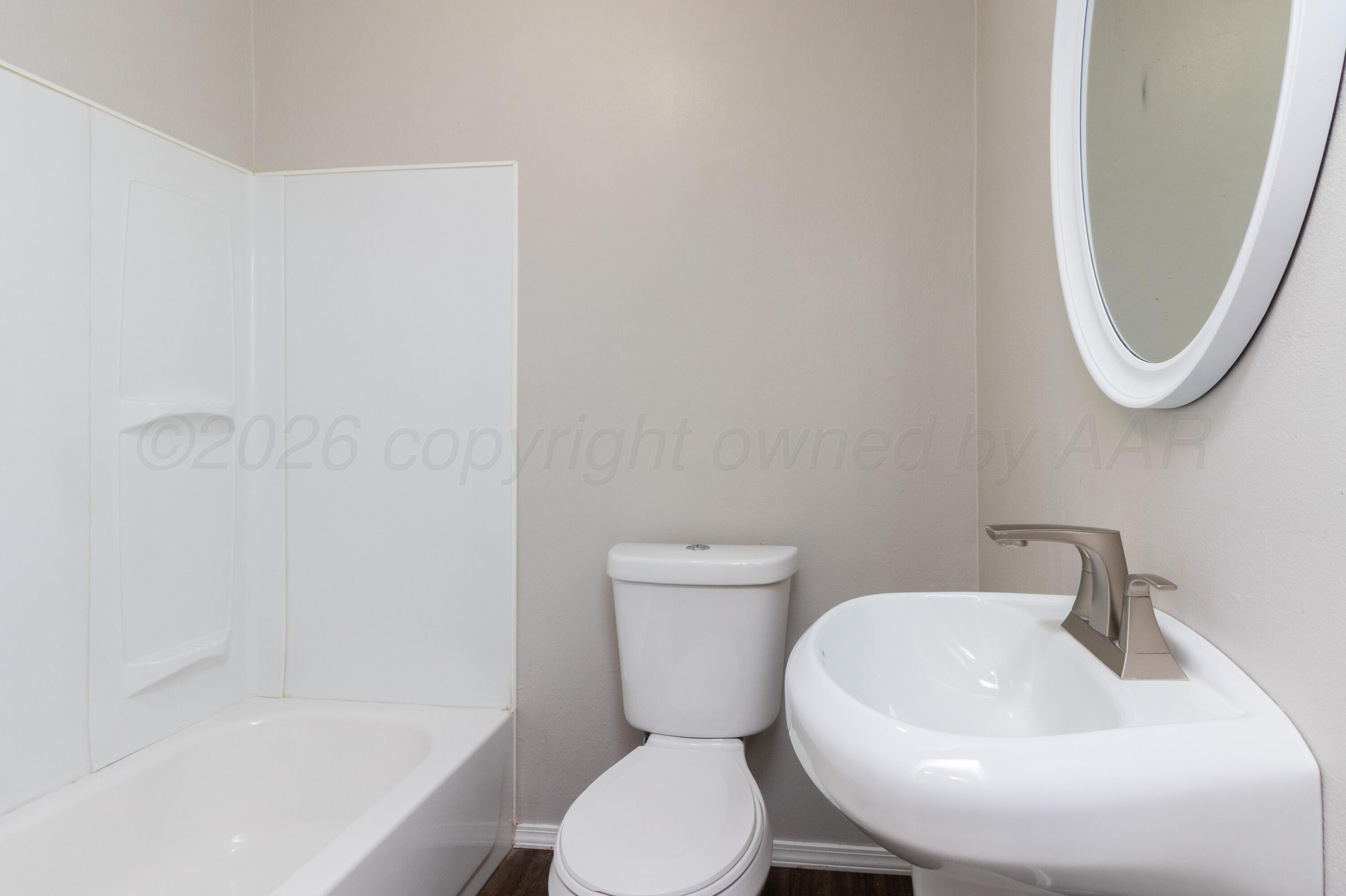 4004 S Hughes Street Property Photo 14