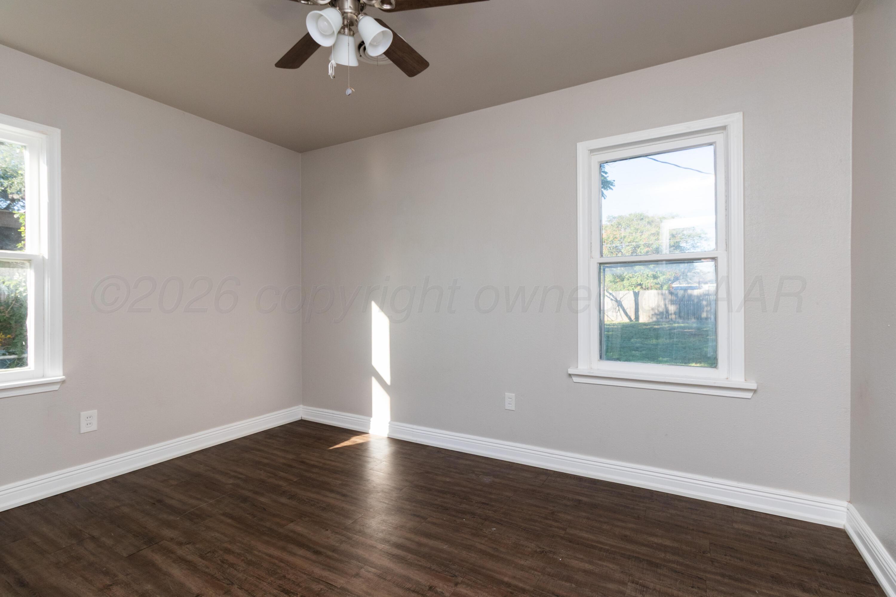 4004 S Hughes Street Property Photo 17