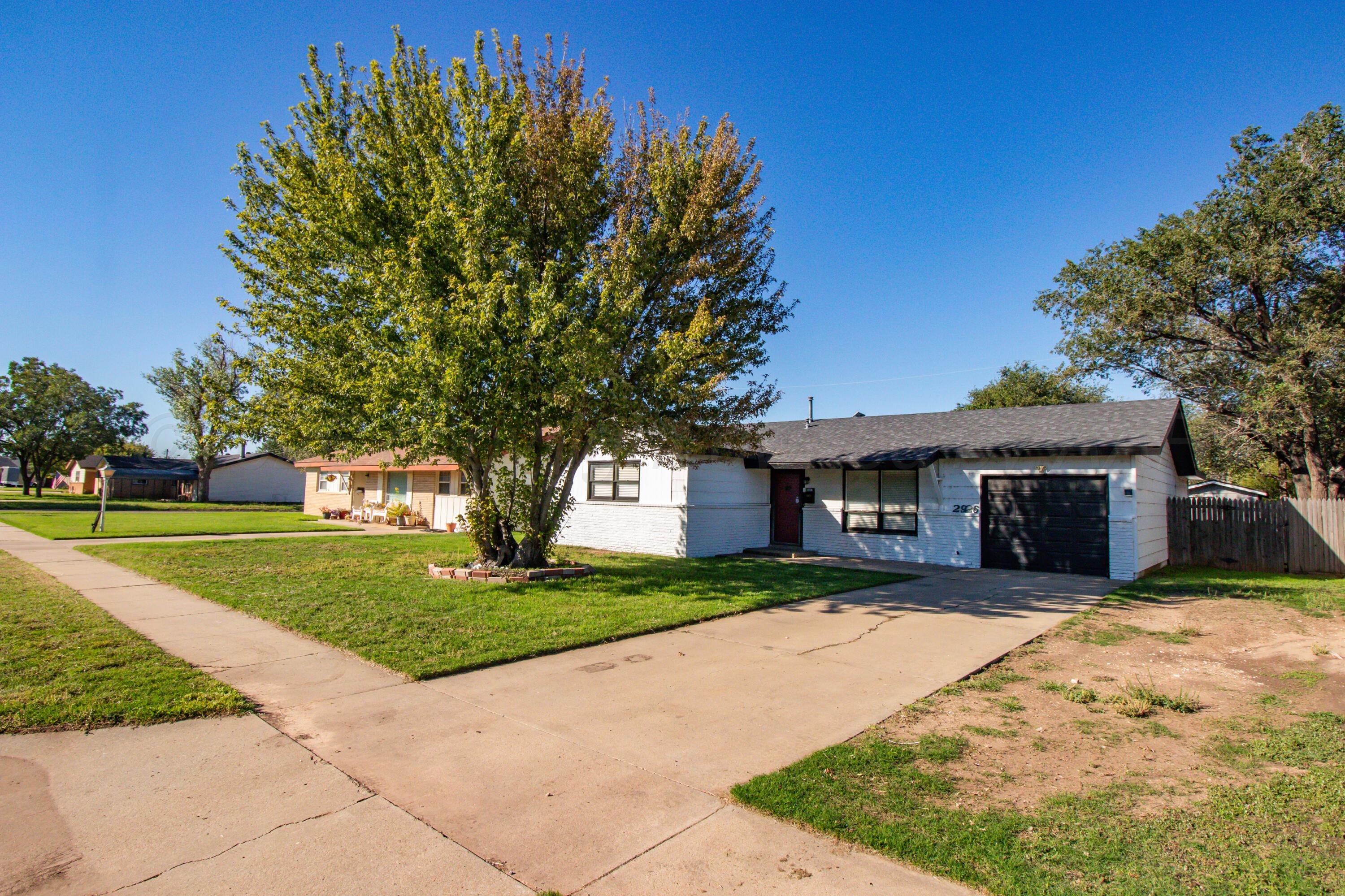2926 Dunaway Street Property Photo 1