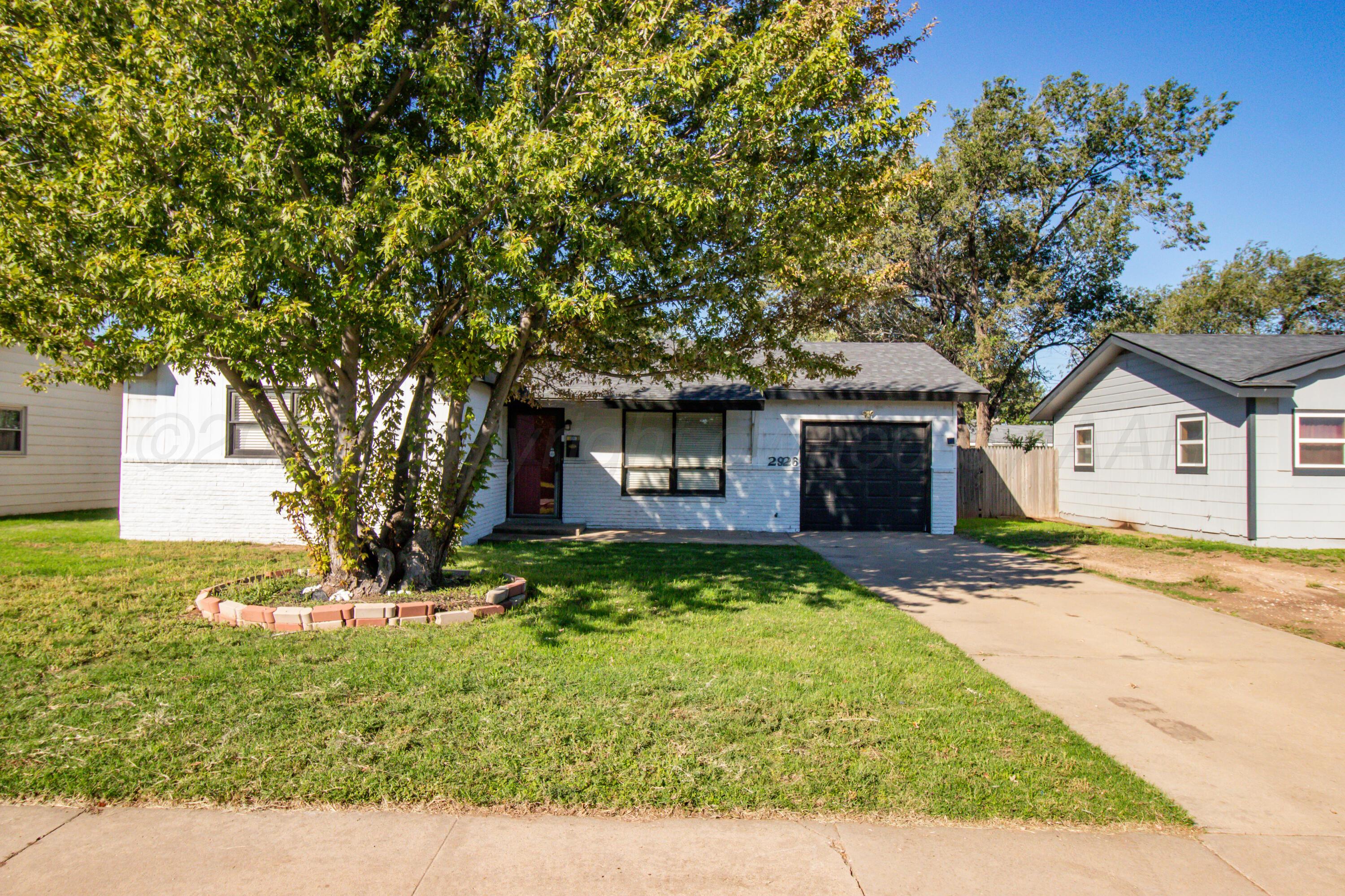 2926 Dunaway Street Property Photo 2